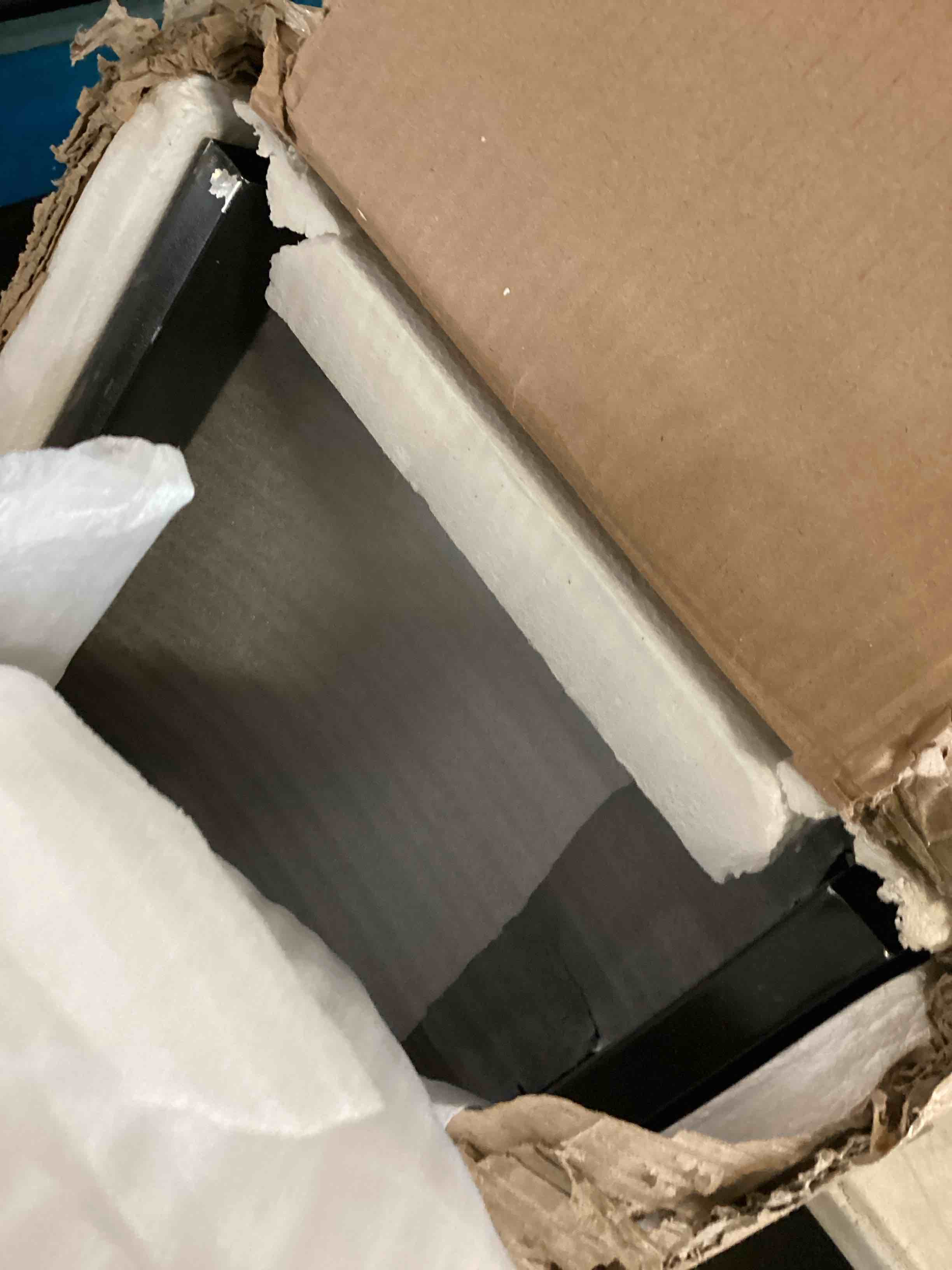 https://s3.amazonaws.com/lotting-images-prod/bidfta/BLU5432156_1699017079458.jpeg