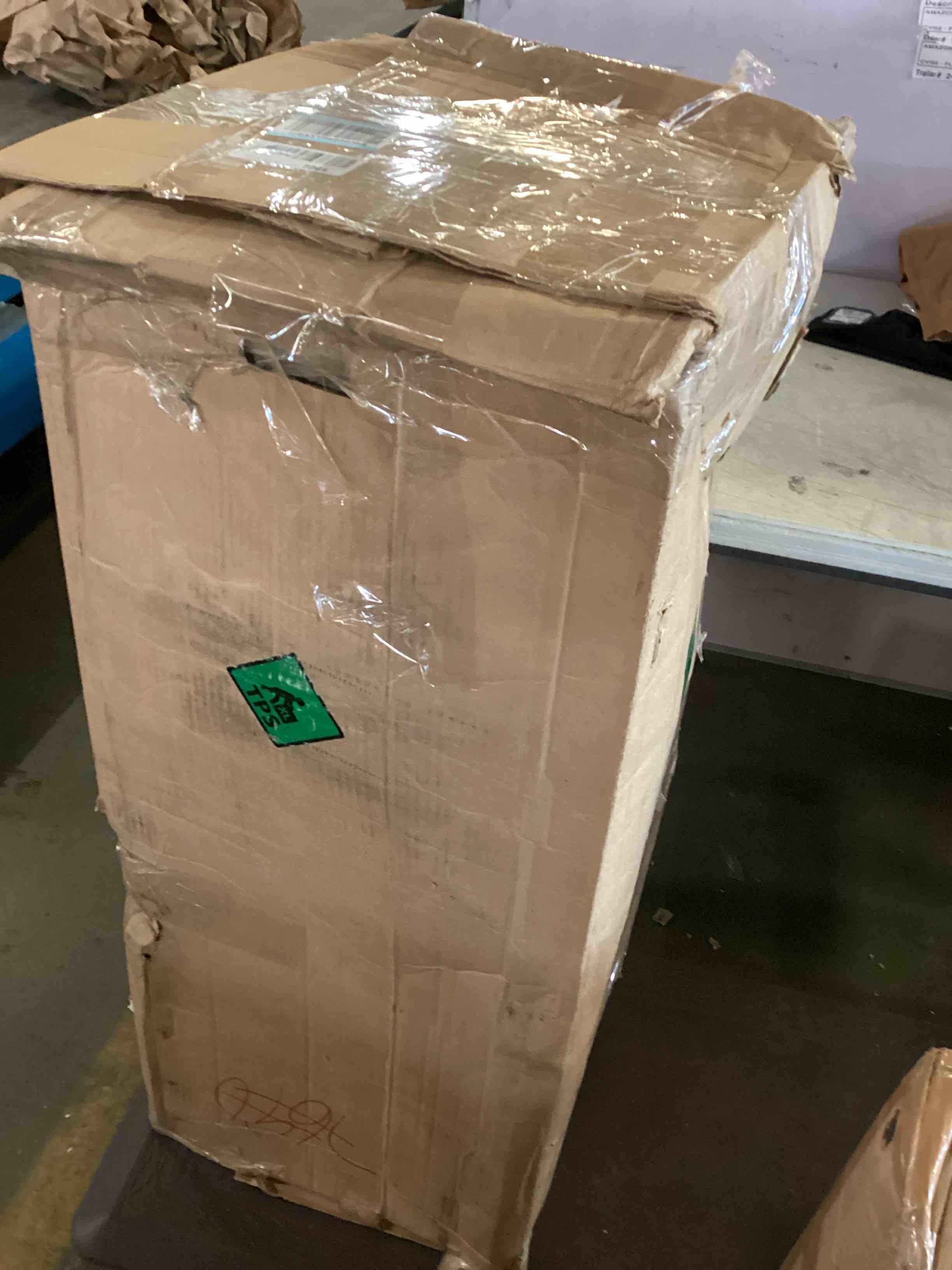https://s3.amazonaws.com/lotting-images-prod/bidfta/BLU5432186_1699019879907.jpeg