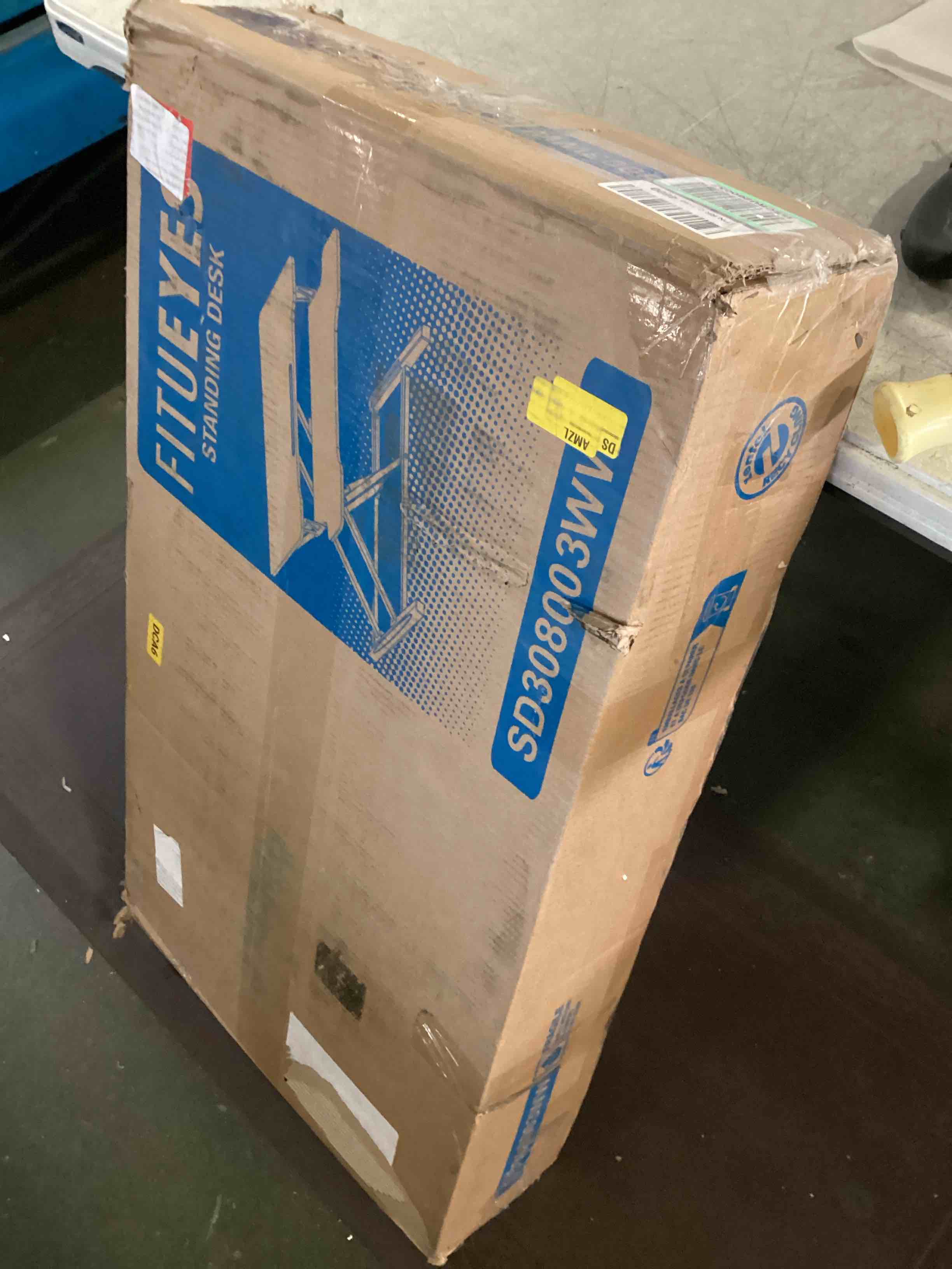 https://s3.amazonaws.com/lotting-images-prod/bidfta/BLU5432355_1699042800666.jpeg