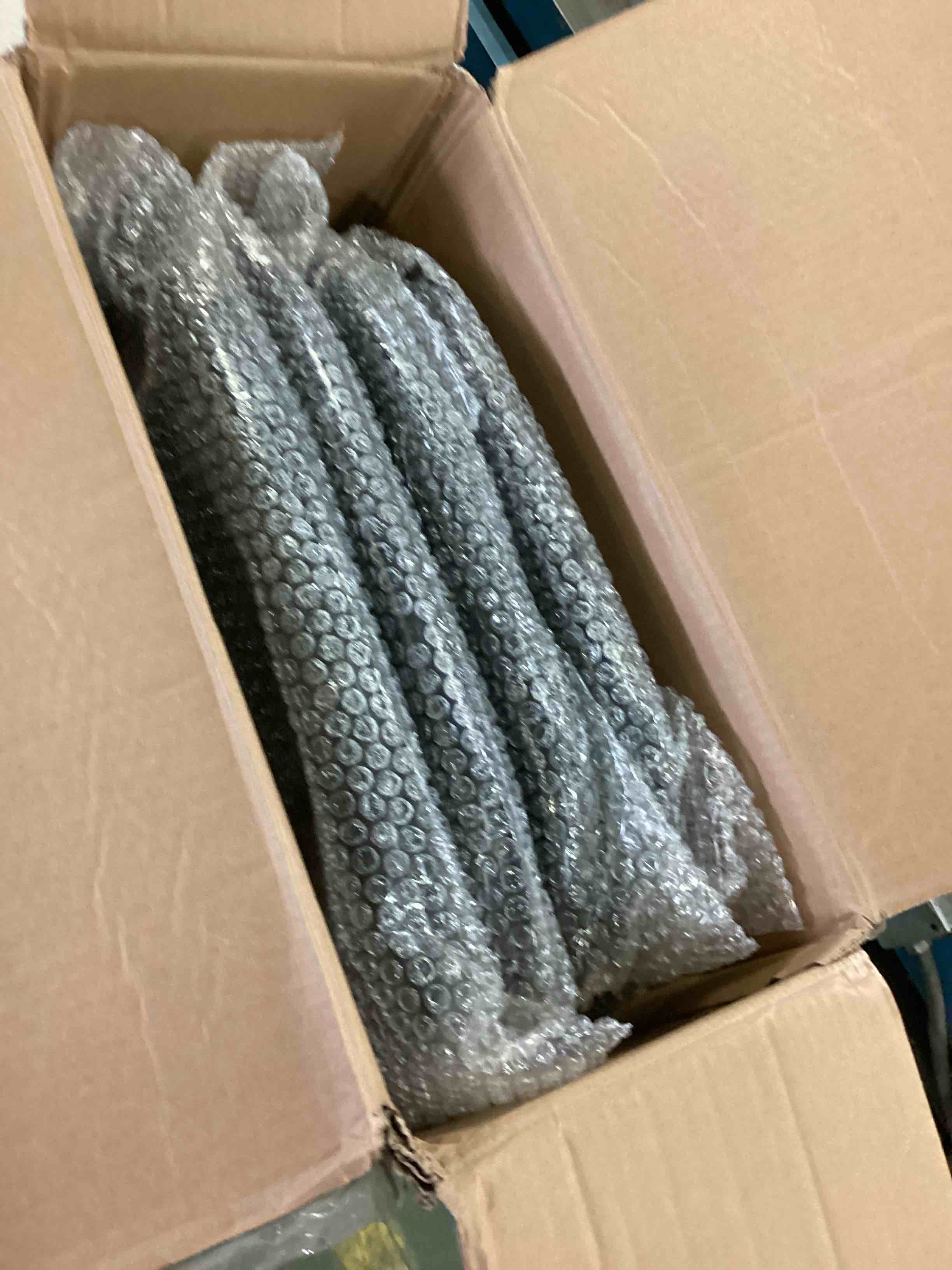 https://s3.amazonaws.com/lotting-images-prod/bidfta/BLU5432457_1699287183333.jpeg