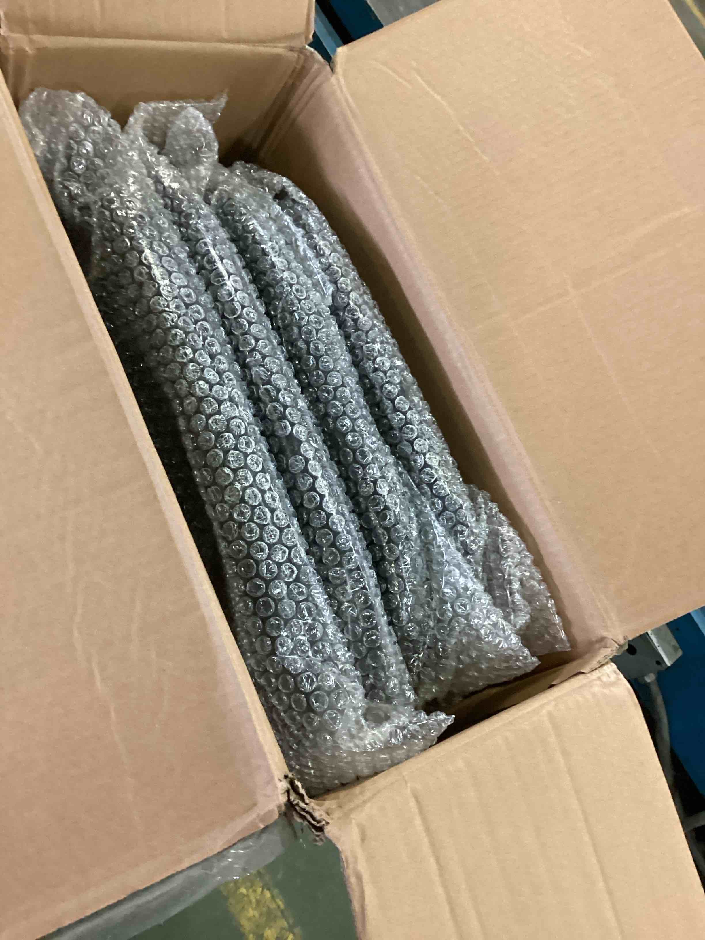 https://s3.amazonaws.com/lotting-images-prod/bidfta/BLU5432457_1699287184555.jpeg