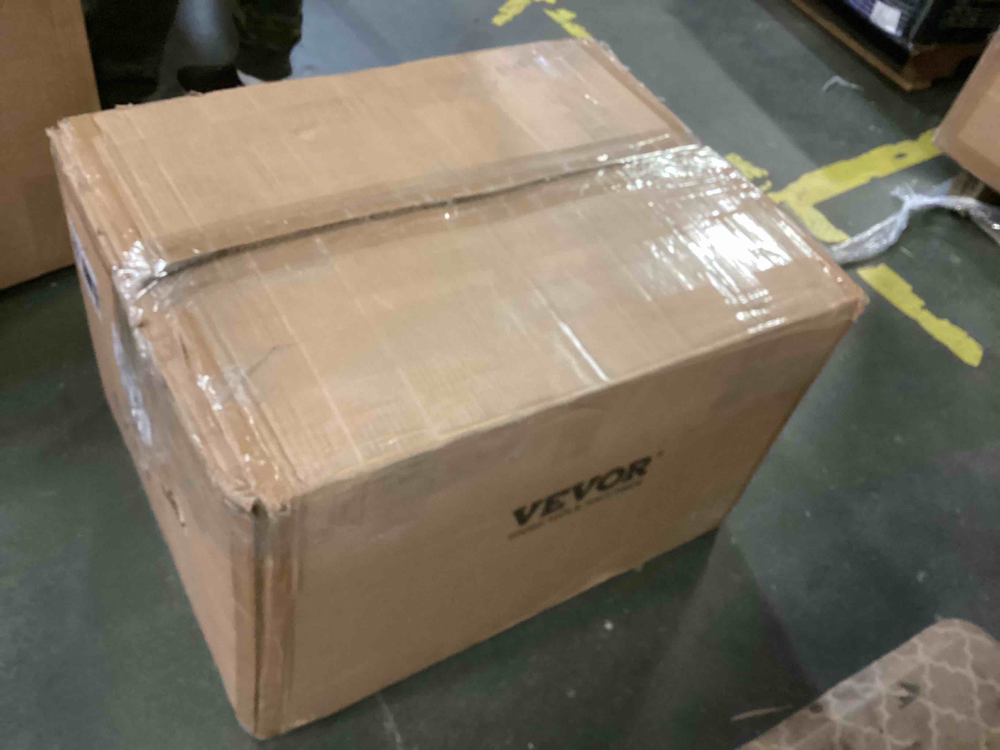 https://s3.amazonaws.com/lotting-images-prod/bidfta/BLU5432537_1699297572414.jpeg