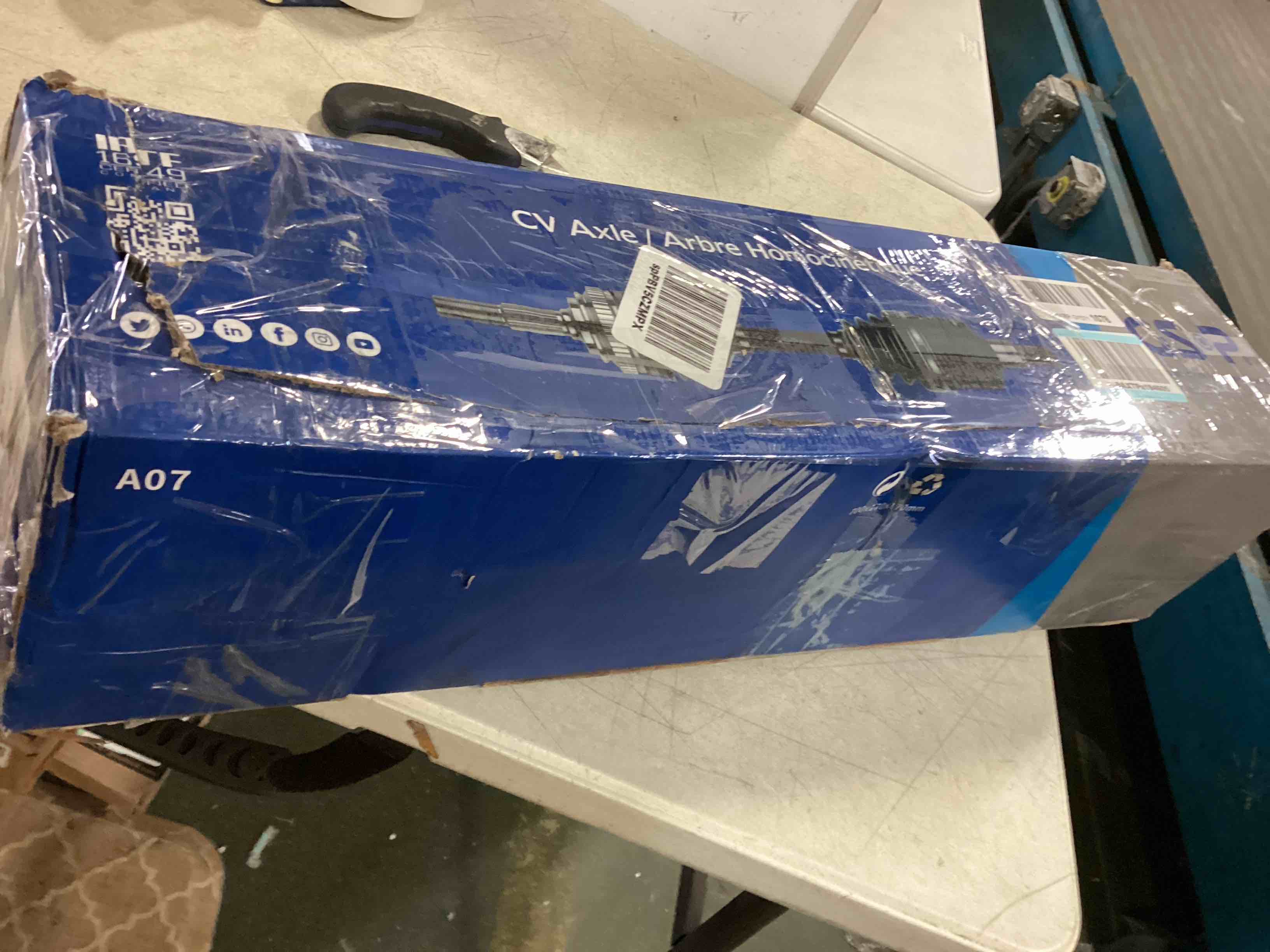 https://s3.amazonaws.com/lotting-images-prod/bidfta/BLU5432596_1699303567578.jpeg