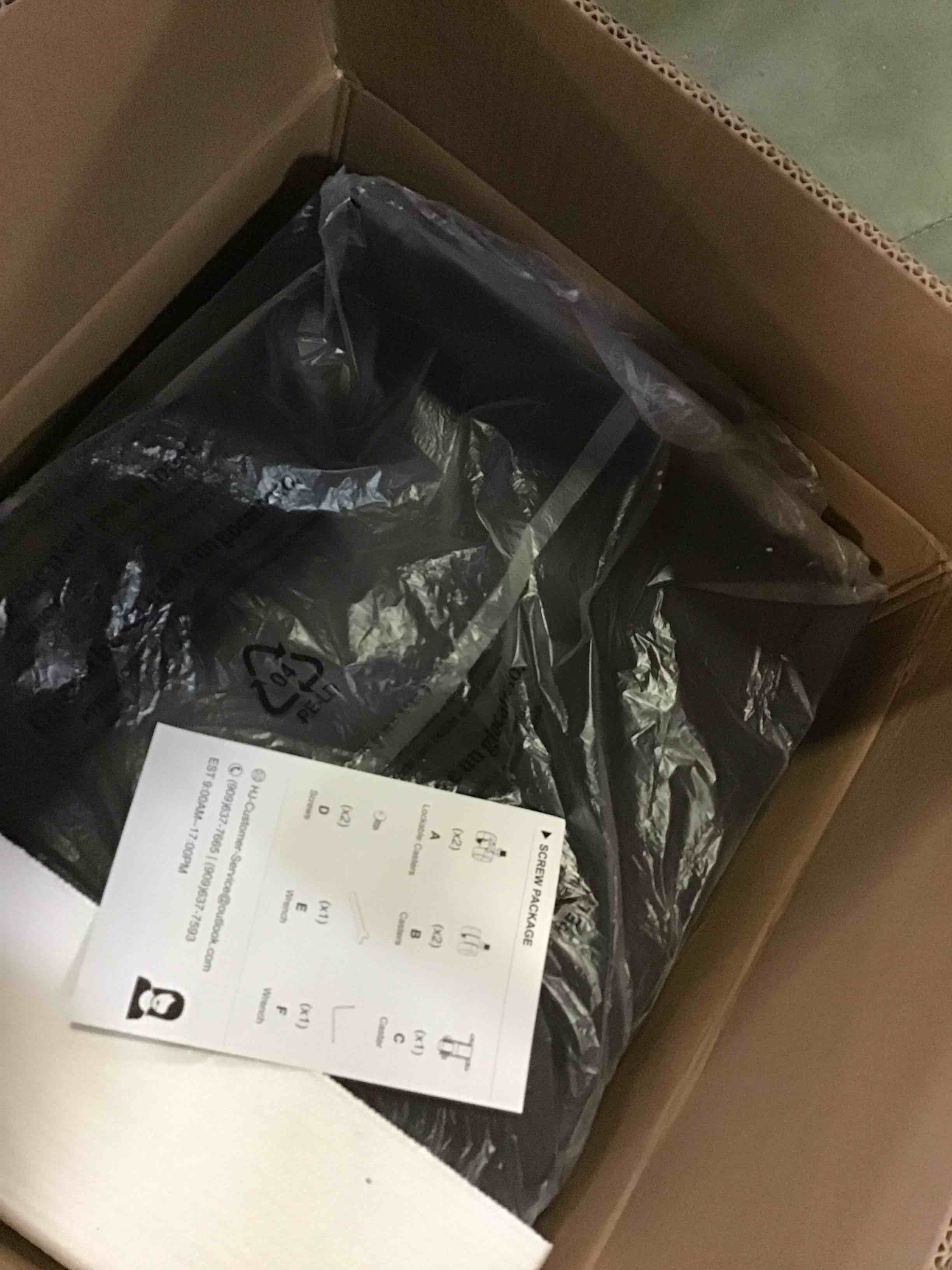 https://s3.amazonaws.com/lotting-images-prod/bidfta/BLU5434729_1699900073867.jpeg