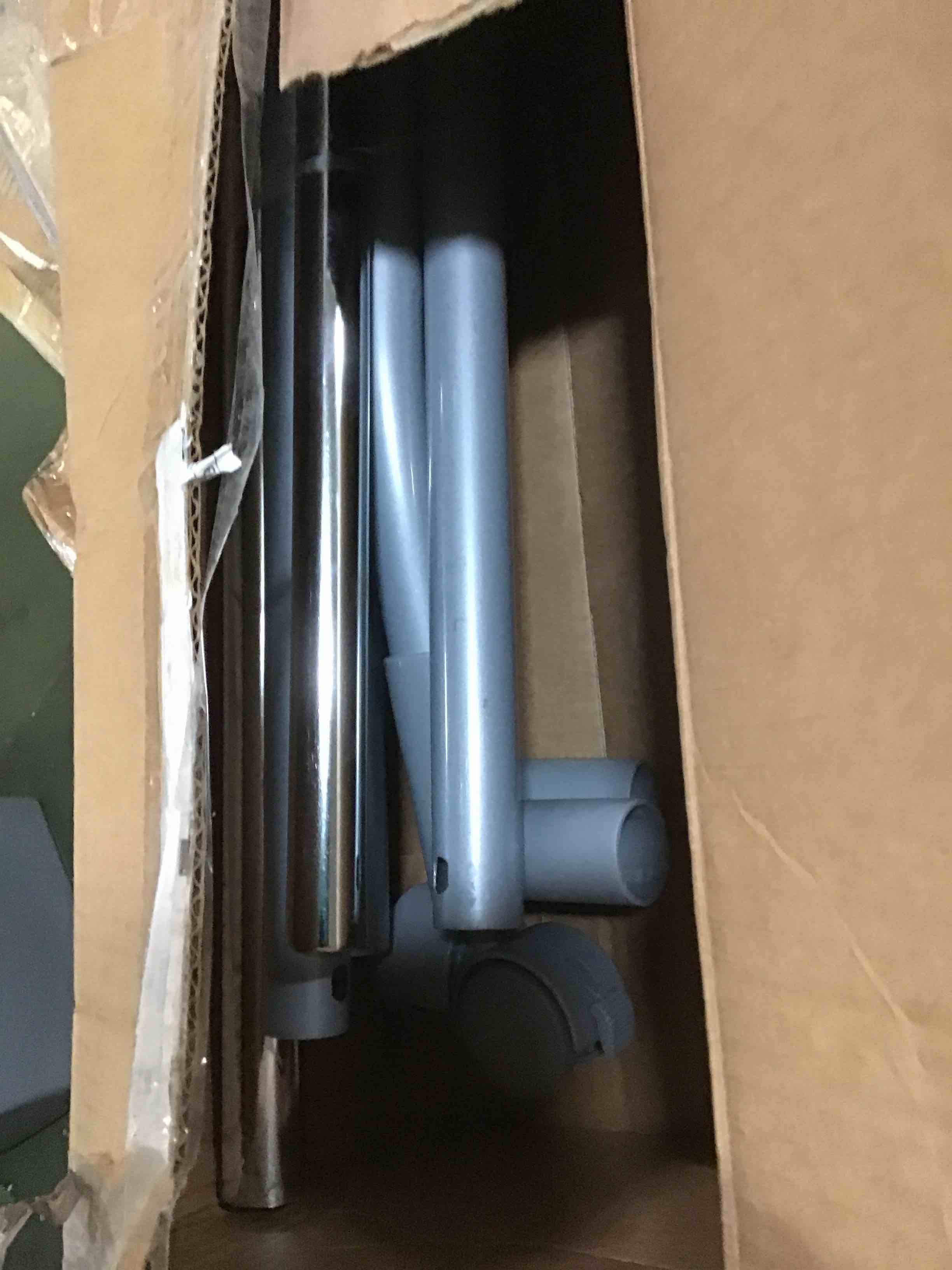 https://s3.amazonaws.com/lotting-images-prod/bidfta/BLU5435481_1699299039464.jpeg