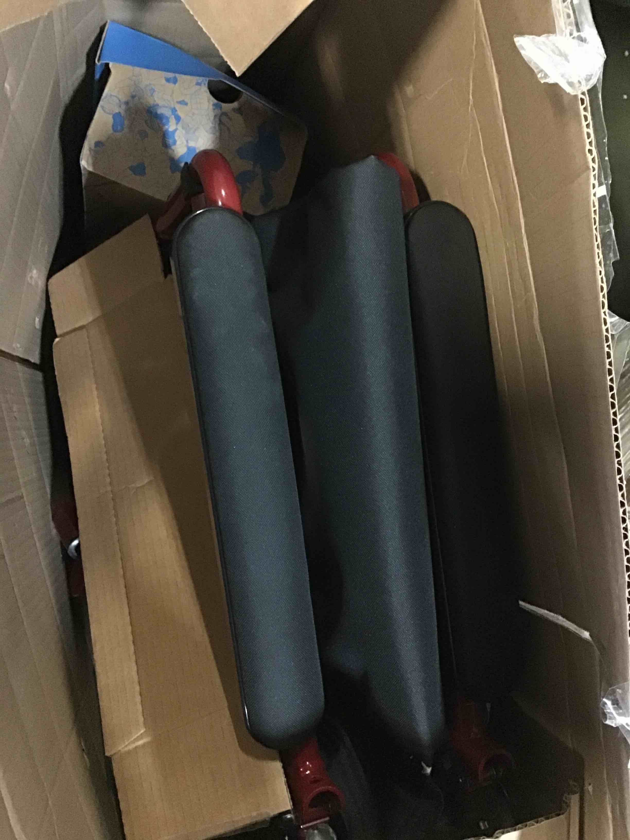 https://s3.amazonaws.com/lotting-images-prod/bidfta/BLU5435500_1699302989261.jpeg