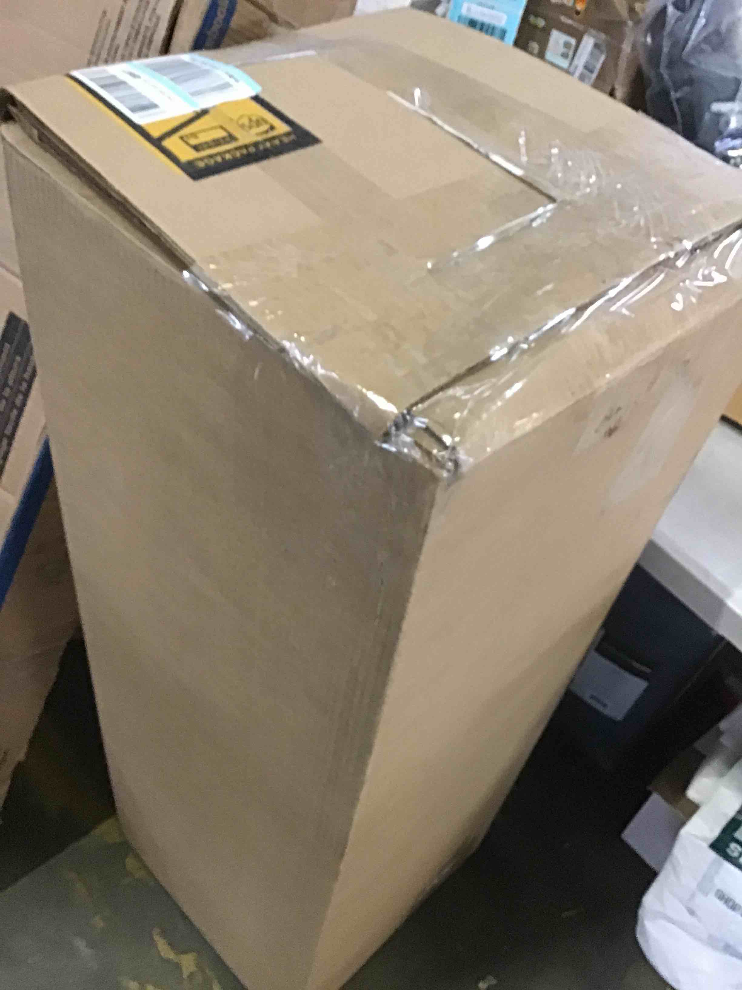 https://s3.amazonaws.com/lotting-images-prod/bidfta/BLU5435549_1699367540222.jpeg