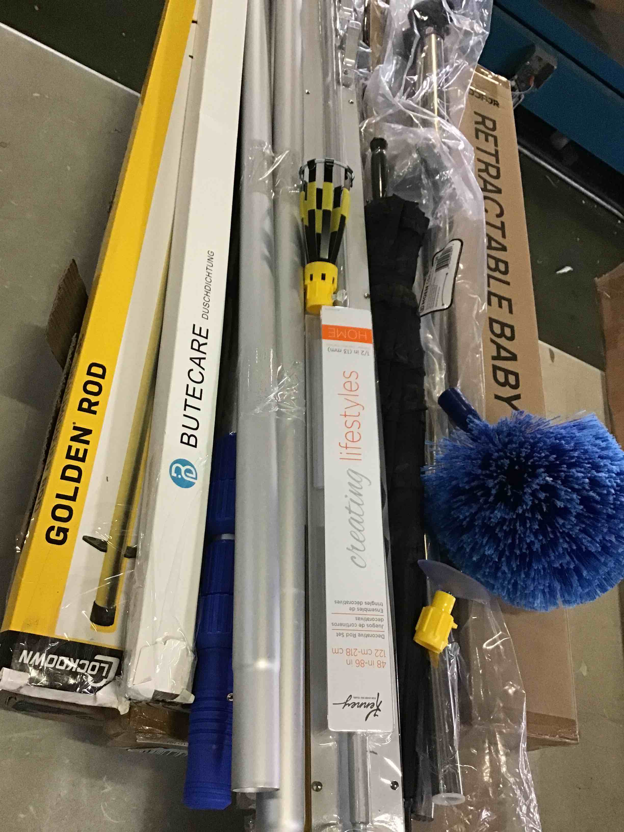 https://s3.amazonaws.com/lotting-images-prod/bidfta/BLU5435809_1699461435418.jpeg