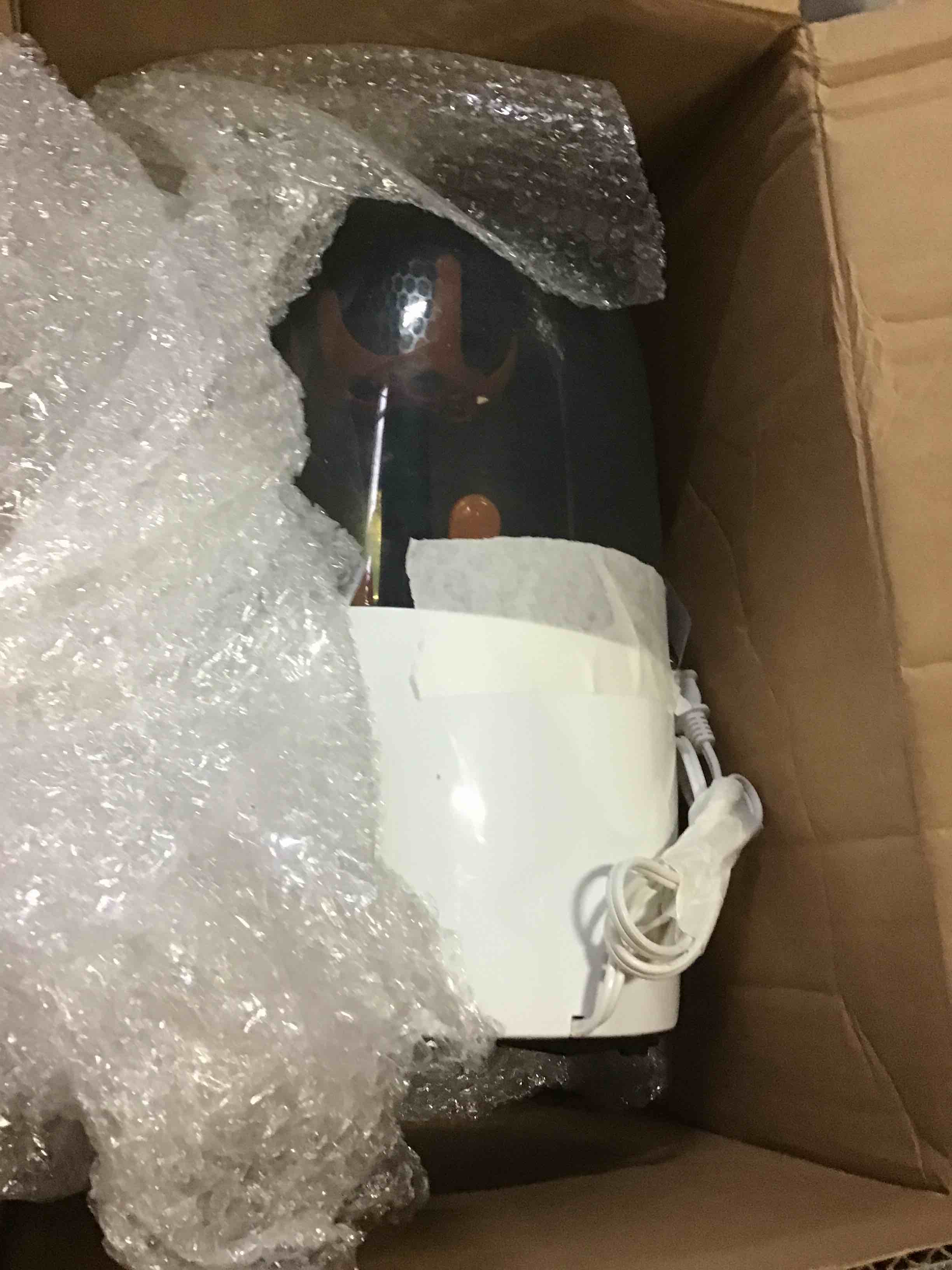 https://s3.amazonaws.com/lotting-images-prod/bidfta/BLU5435917_1699537058846.jpeg