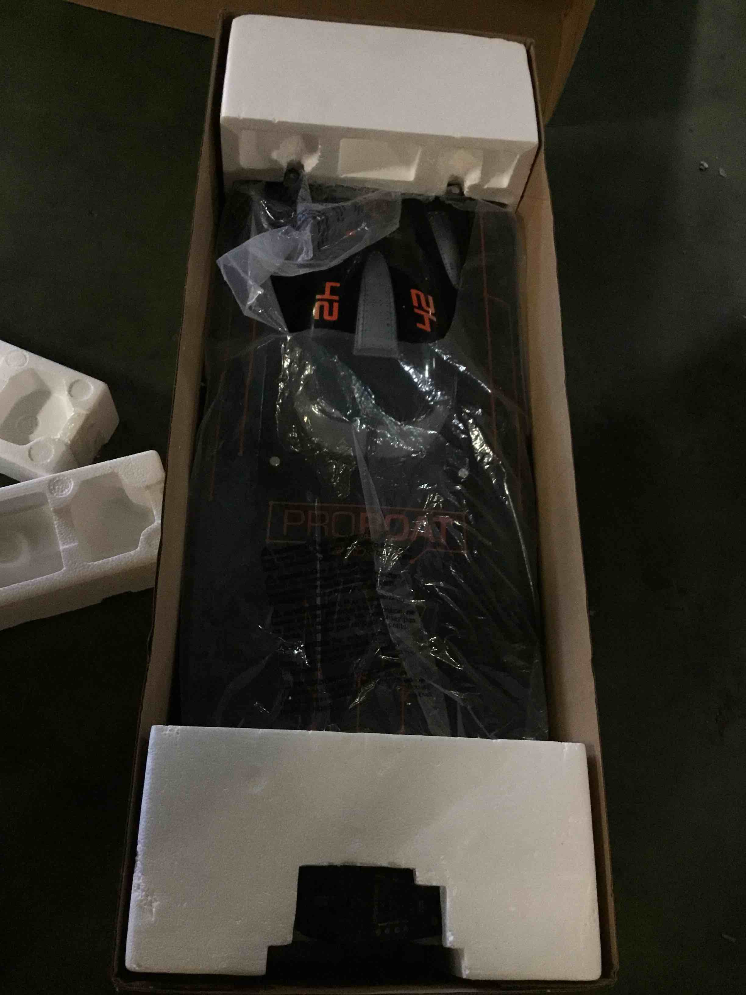 https://s3.amazonaws.com/lotting-images-prod/bidfta/BLU5436223_1699643892498.jpeg