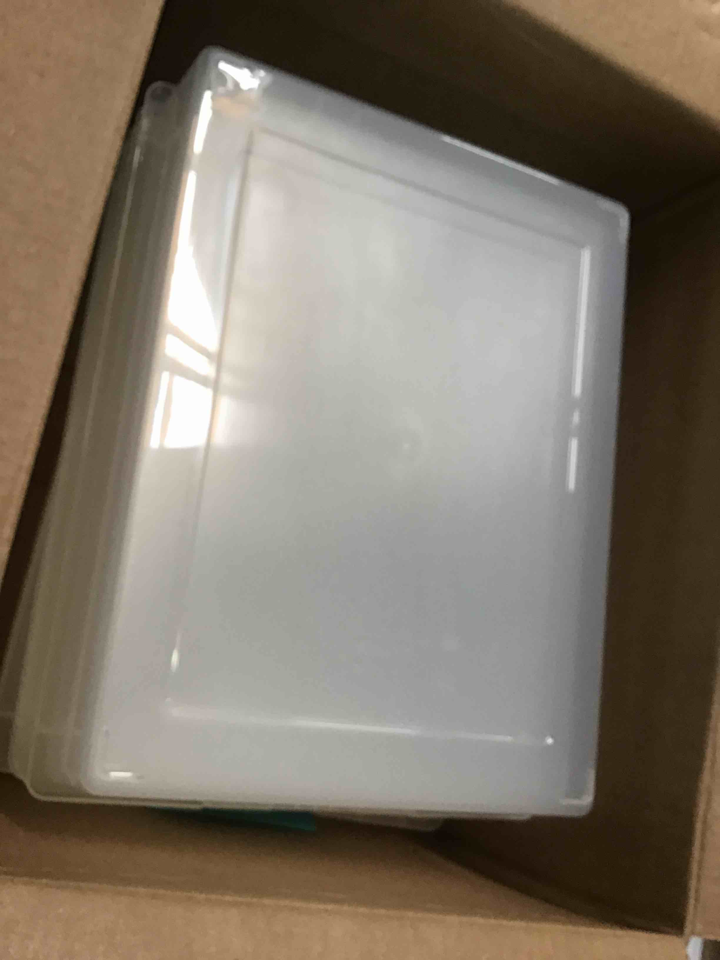 https://s3.amazonaws.com/lotting-images-prod/bidfta/BLU5436251_1699641117569.jpeg