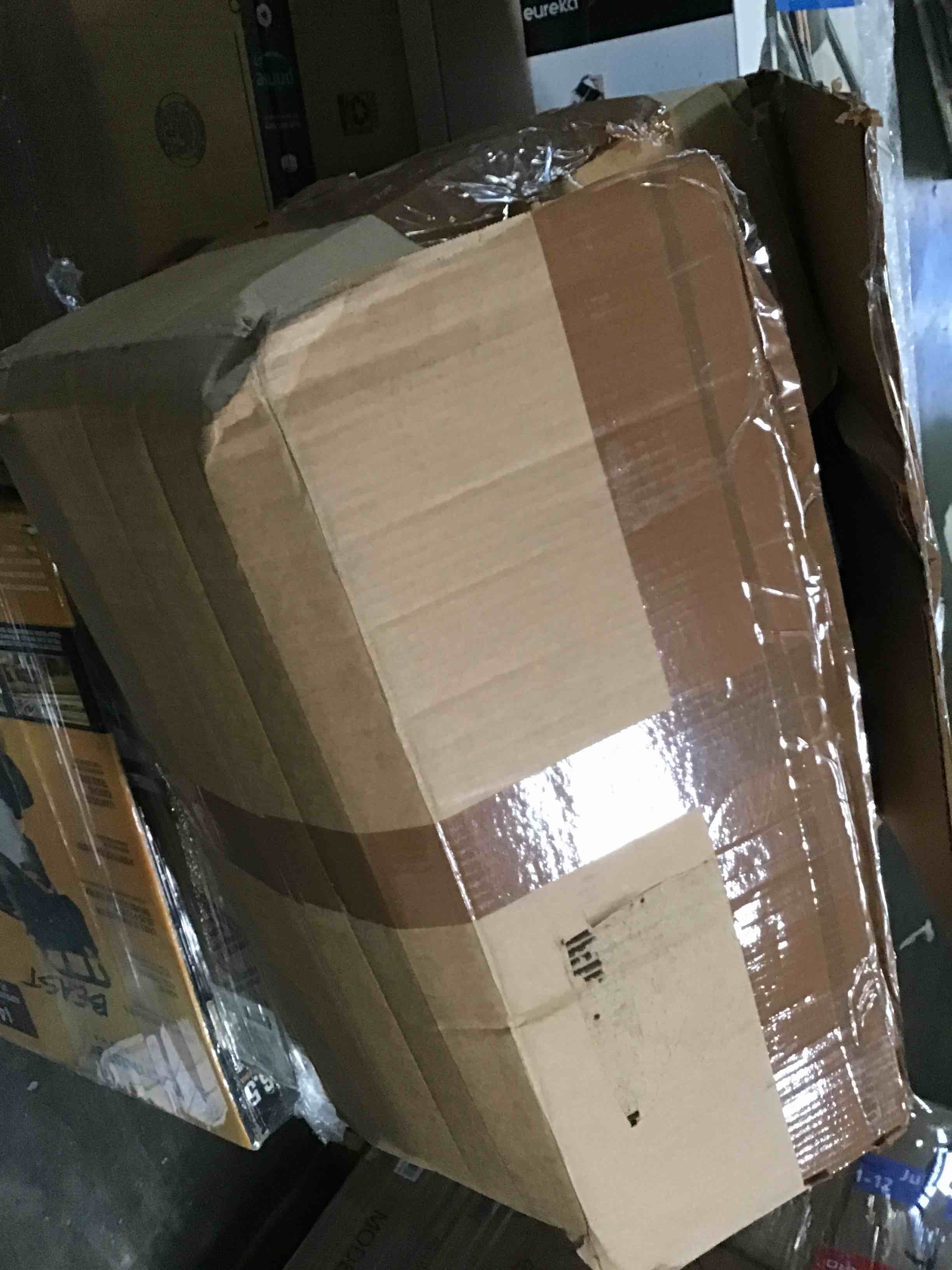 https://s3.amazonaws.com/lotting-images-prod/bidfta/BLU5436252_1699641354337.jpeg