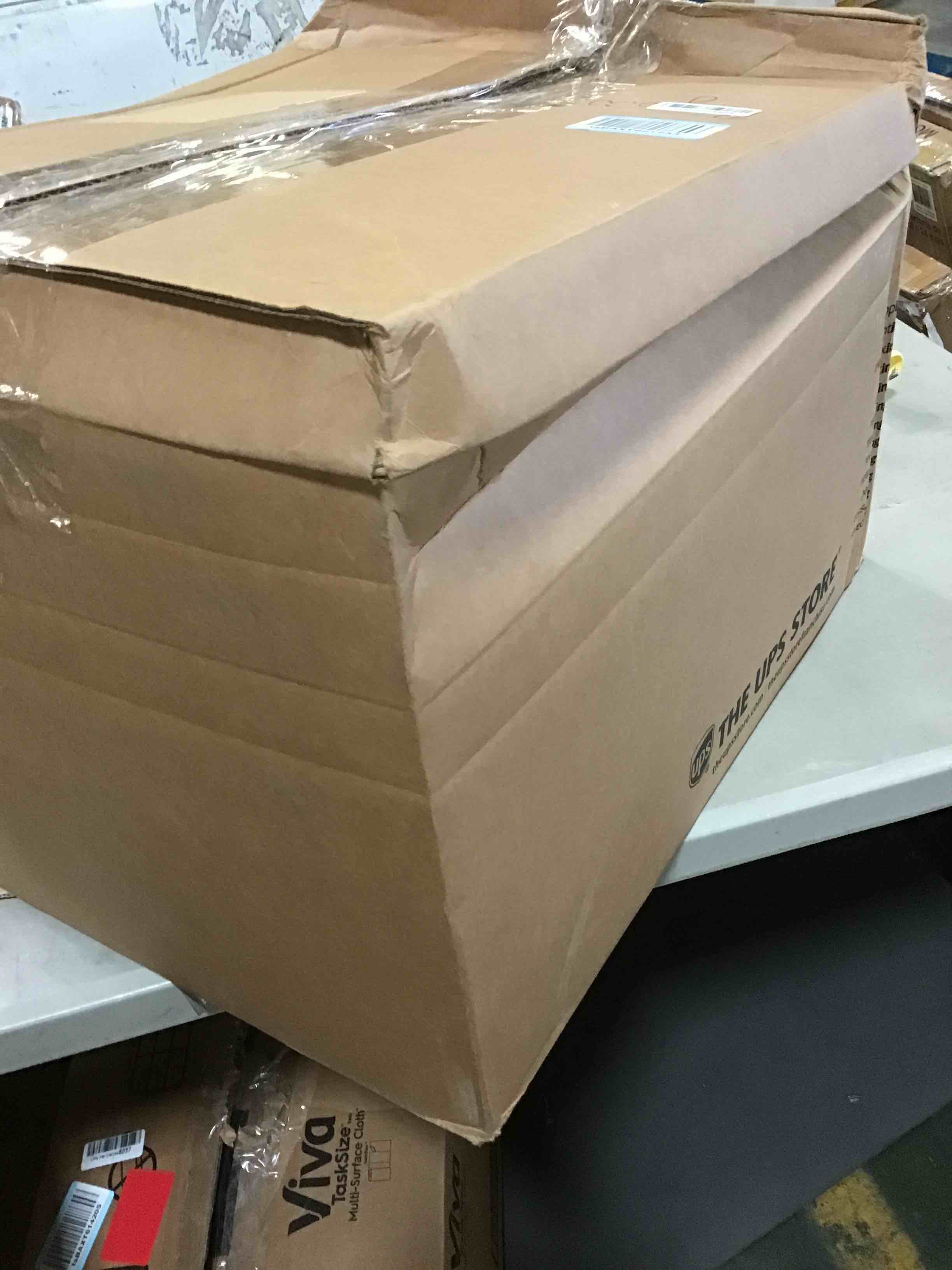 https://s3.amazonaws.com/lotting-images-prod/bidfta/BLU5436735_1698856441560.jpeg