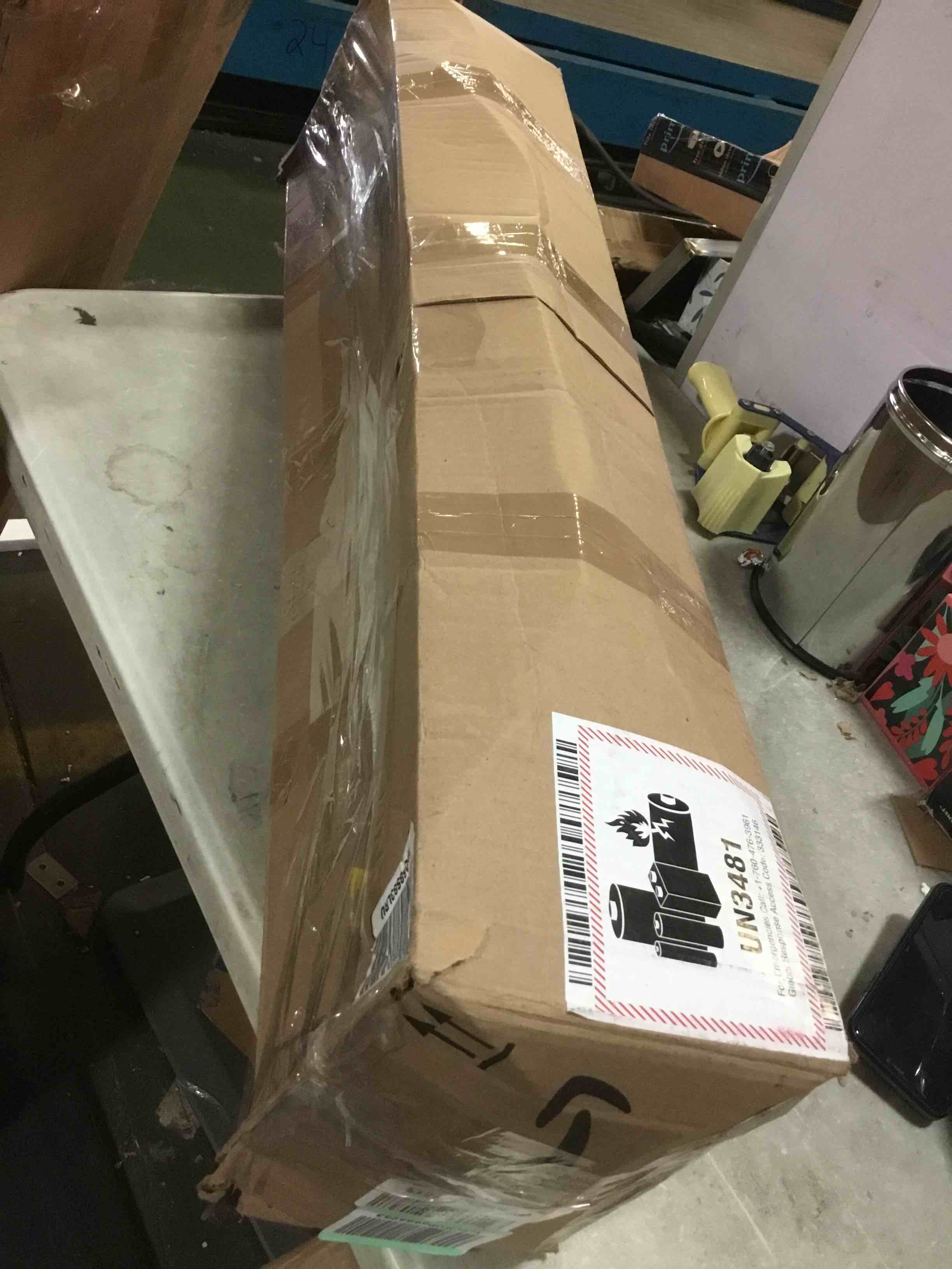 https://s3.amazonaws.com/lotting-images-prod/bidfta/BLU5437347_1699298688533.jpeg