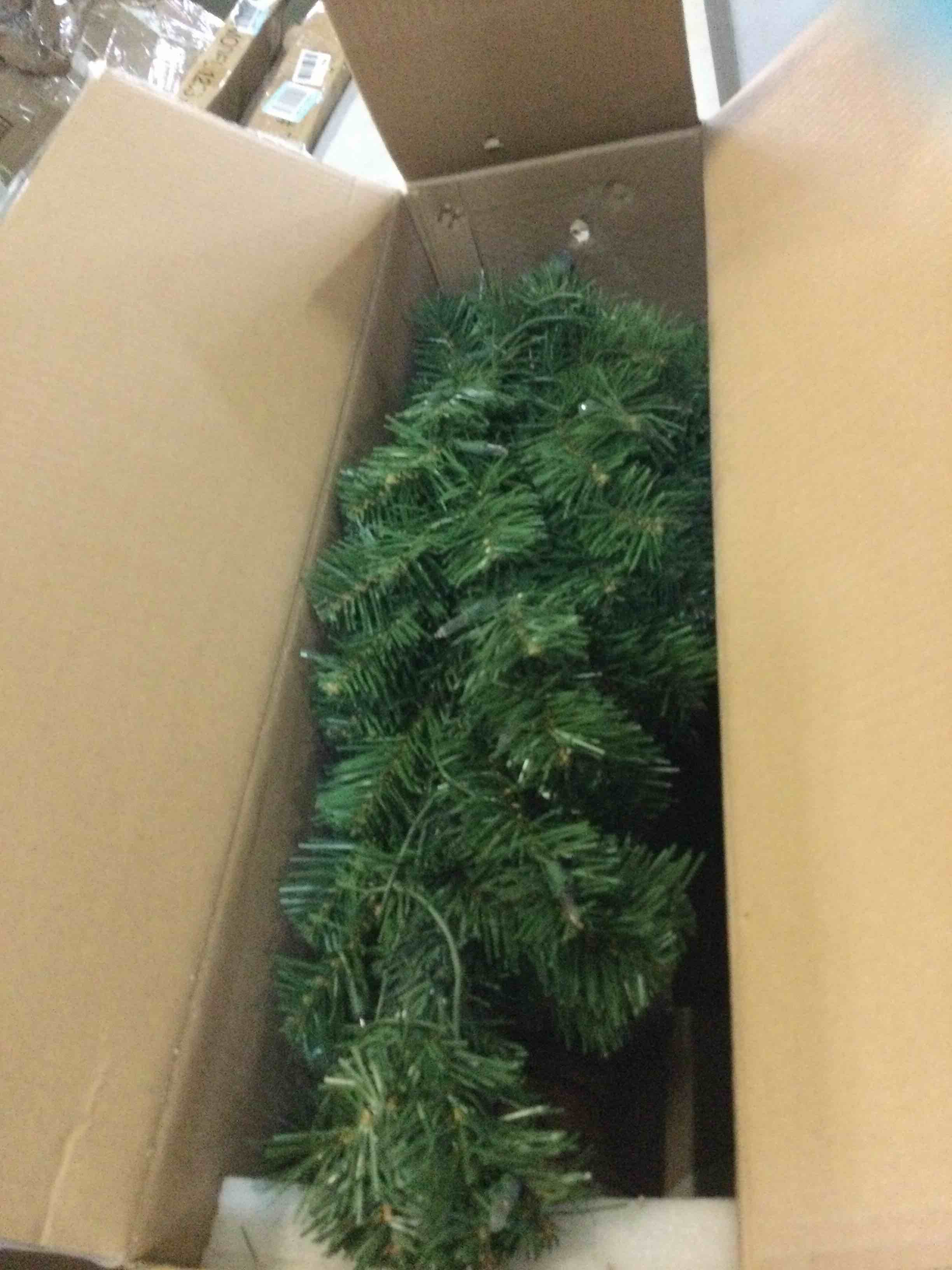 https://s3.amazonaws.com/lotting-images-prod/bidfta/BLU5437666_1699458489424.jpeg