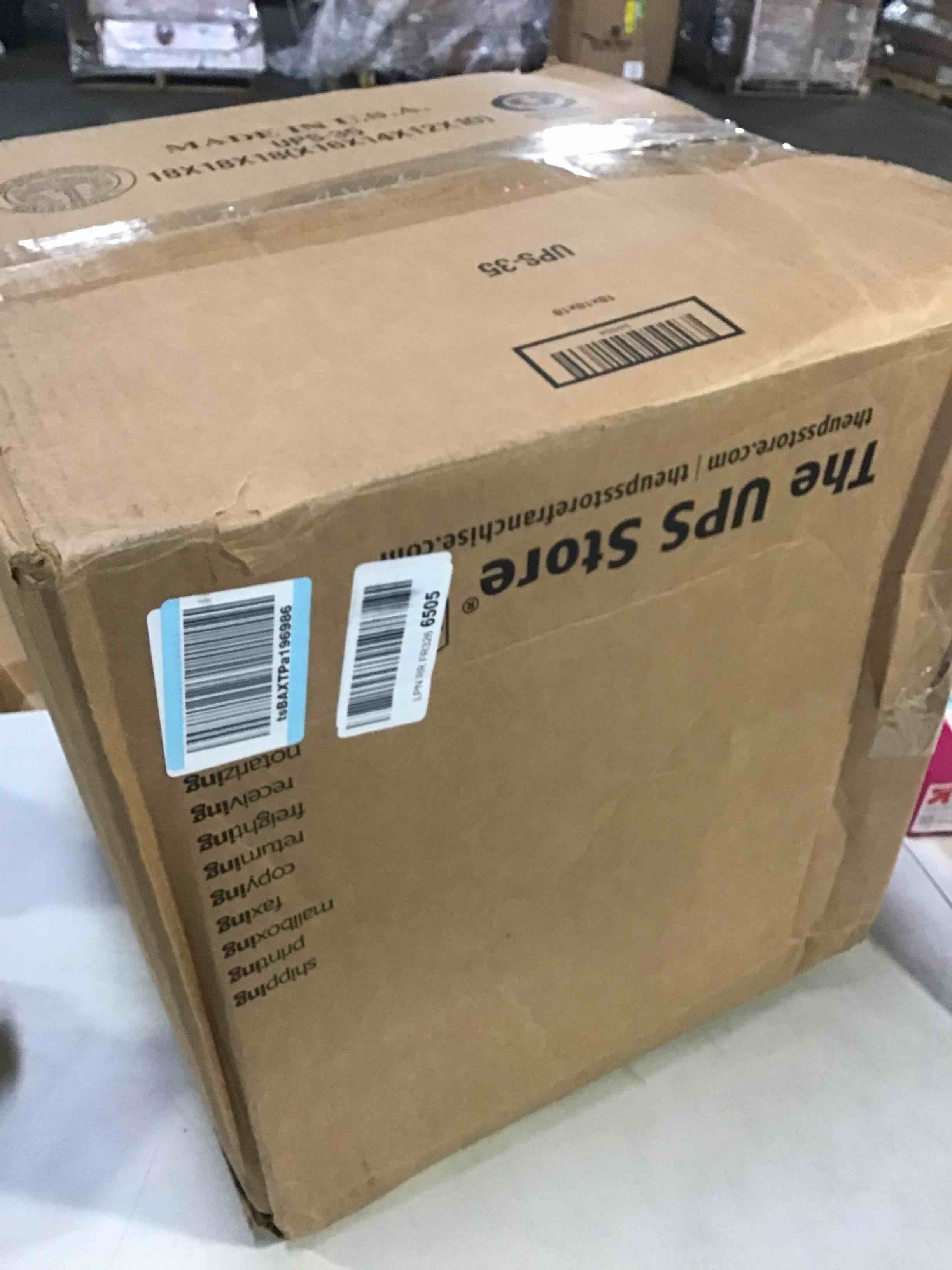 https://s3.amazonaws.com/lotting-images-prod/bidfta/BLU5439511_1698326446759.jpeg