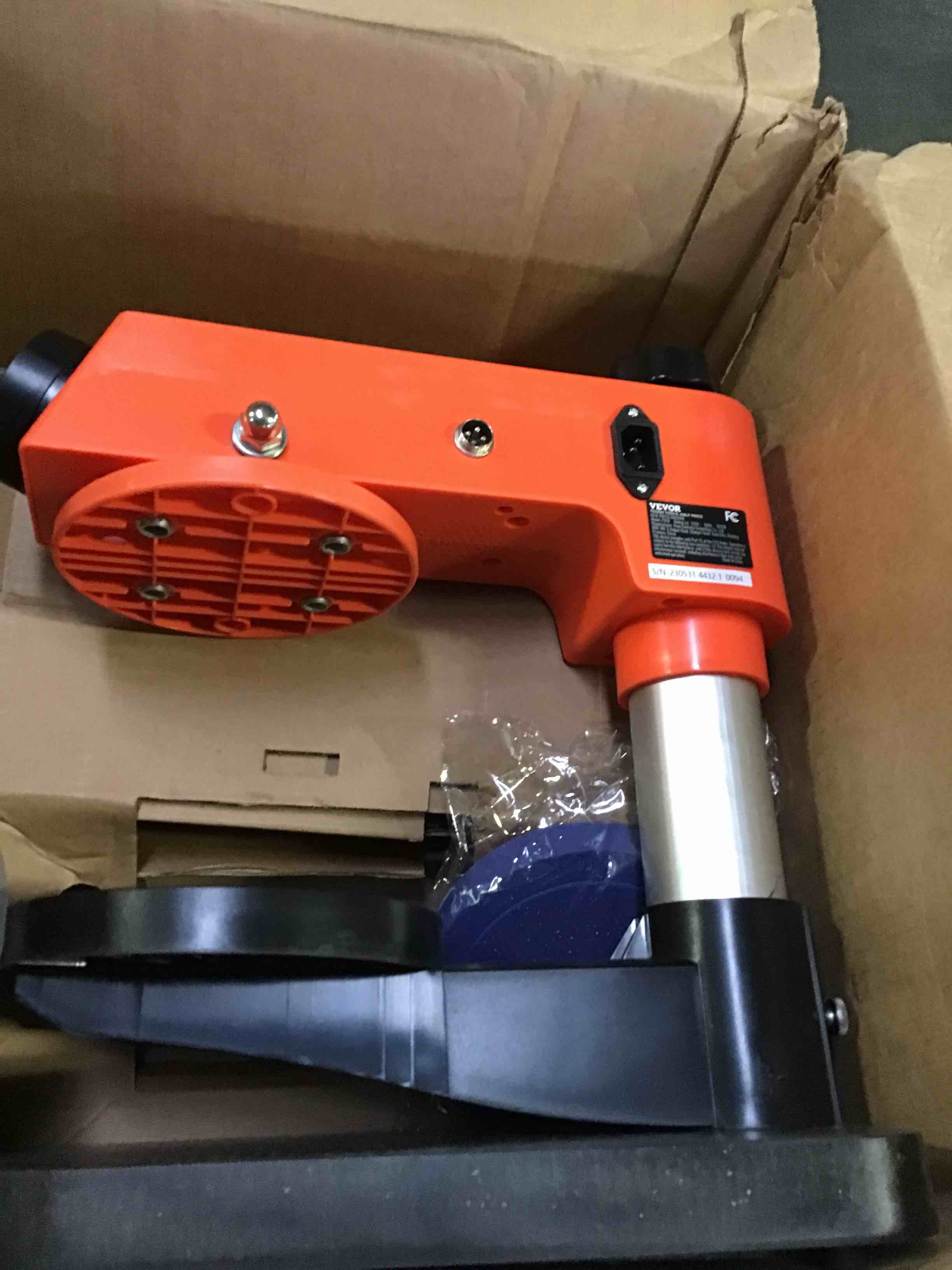 https://s3.amazonaws.com/lotting-images-prod/bidfta/BLU5439511_1698326484673.jpeg