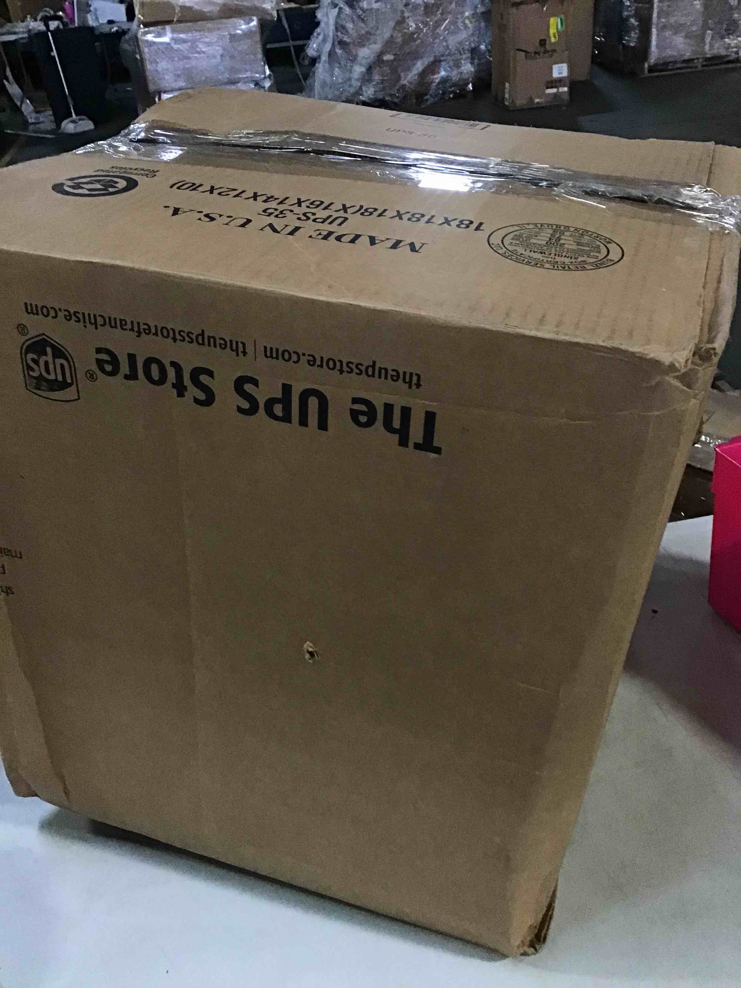 https://s3.amazonaws.com/lotting-images-prod/bidfta/BLU5439511_1698326518109.jpeg