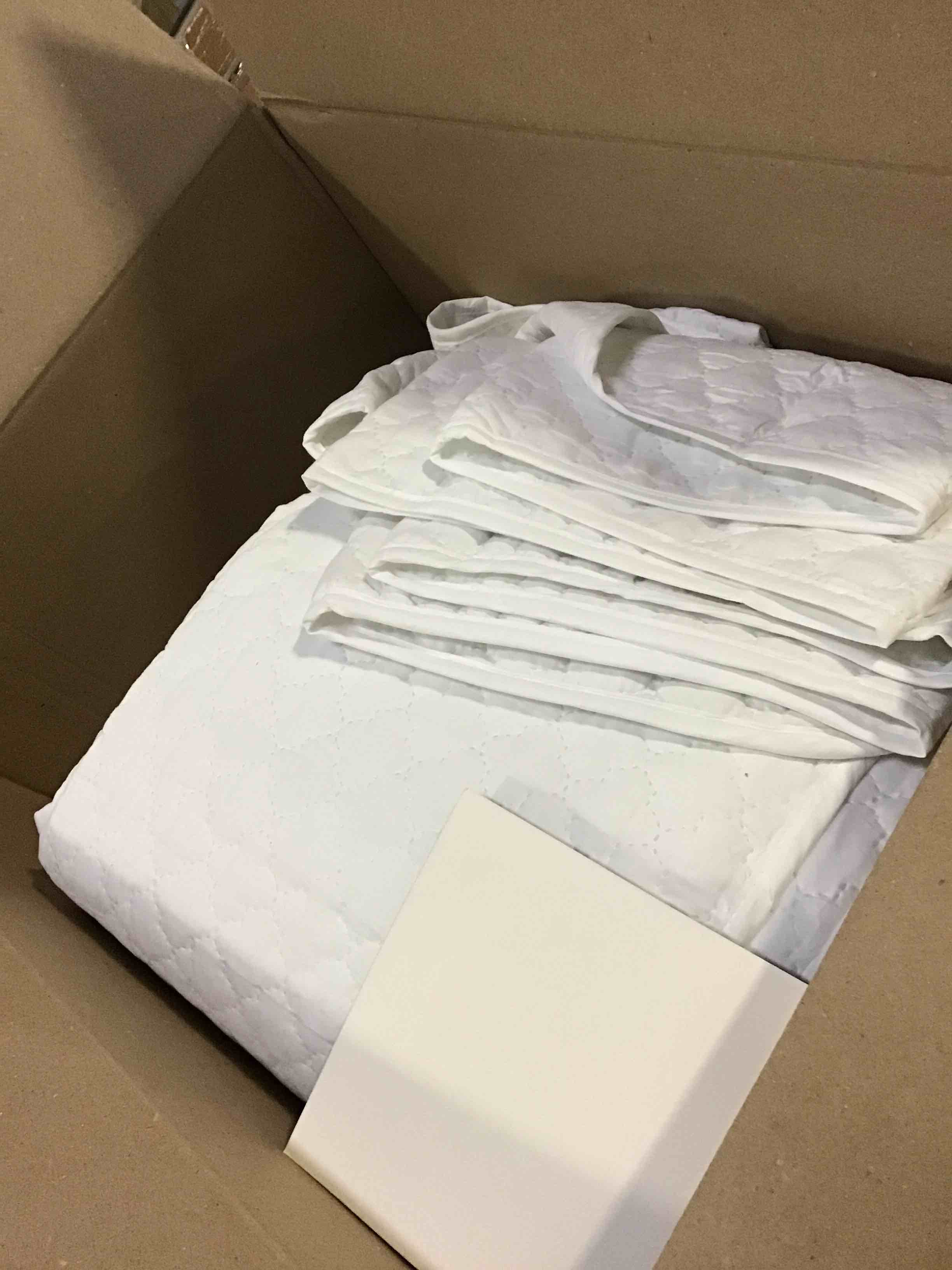 https://s3.amazonaws.com/lotting-images-prod/bidfta/BLU5439513_1698326184204.jpeg
