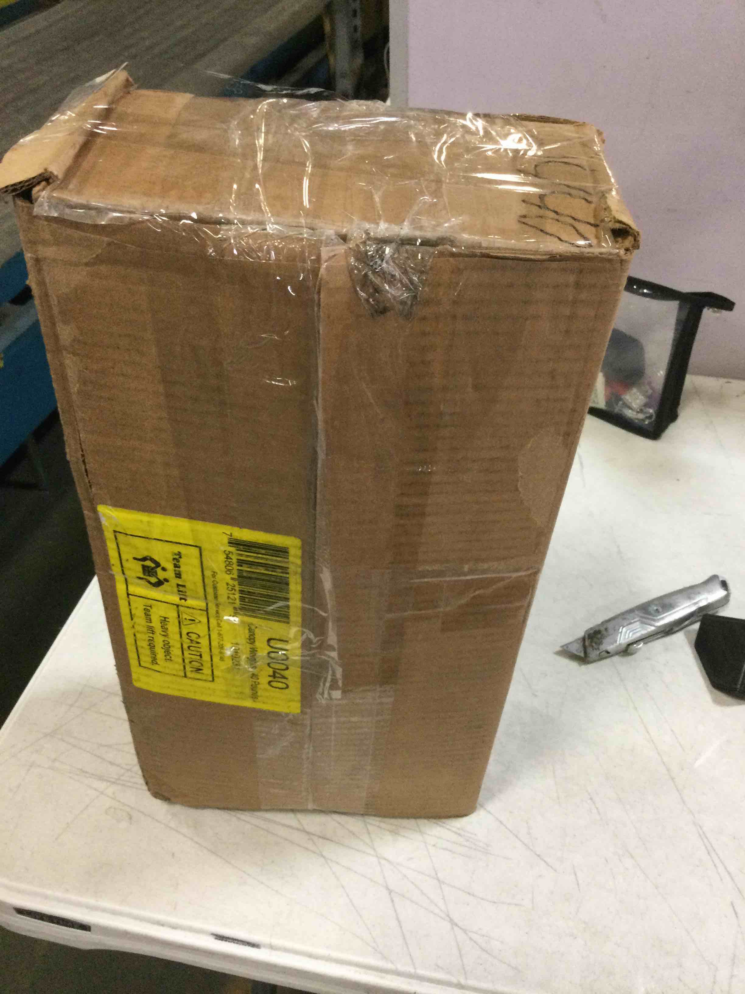 https://s3.amazonaws.com/lotting-images-prod/bidfta/BLU5439661_1698347988520.jpeg