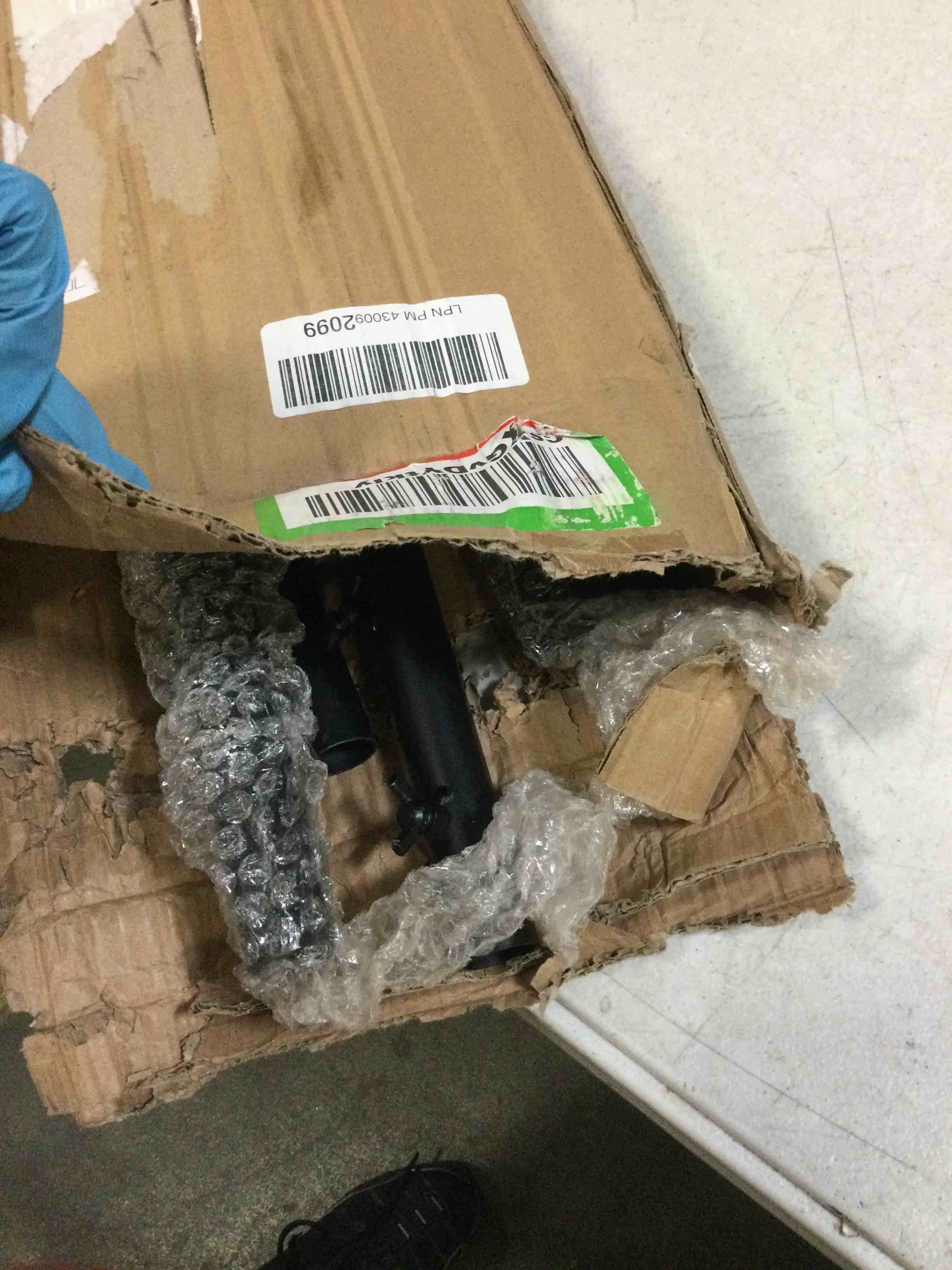 https://s3.amazonaws.com/lotting-images-prod/bidfta/BLU5439696_1698418056349.jpeg