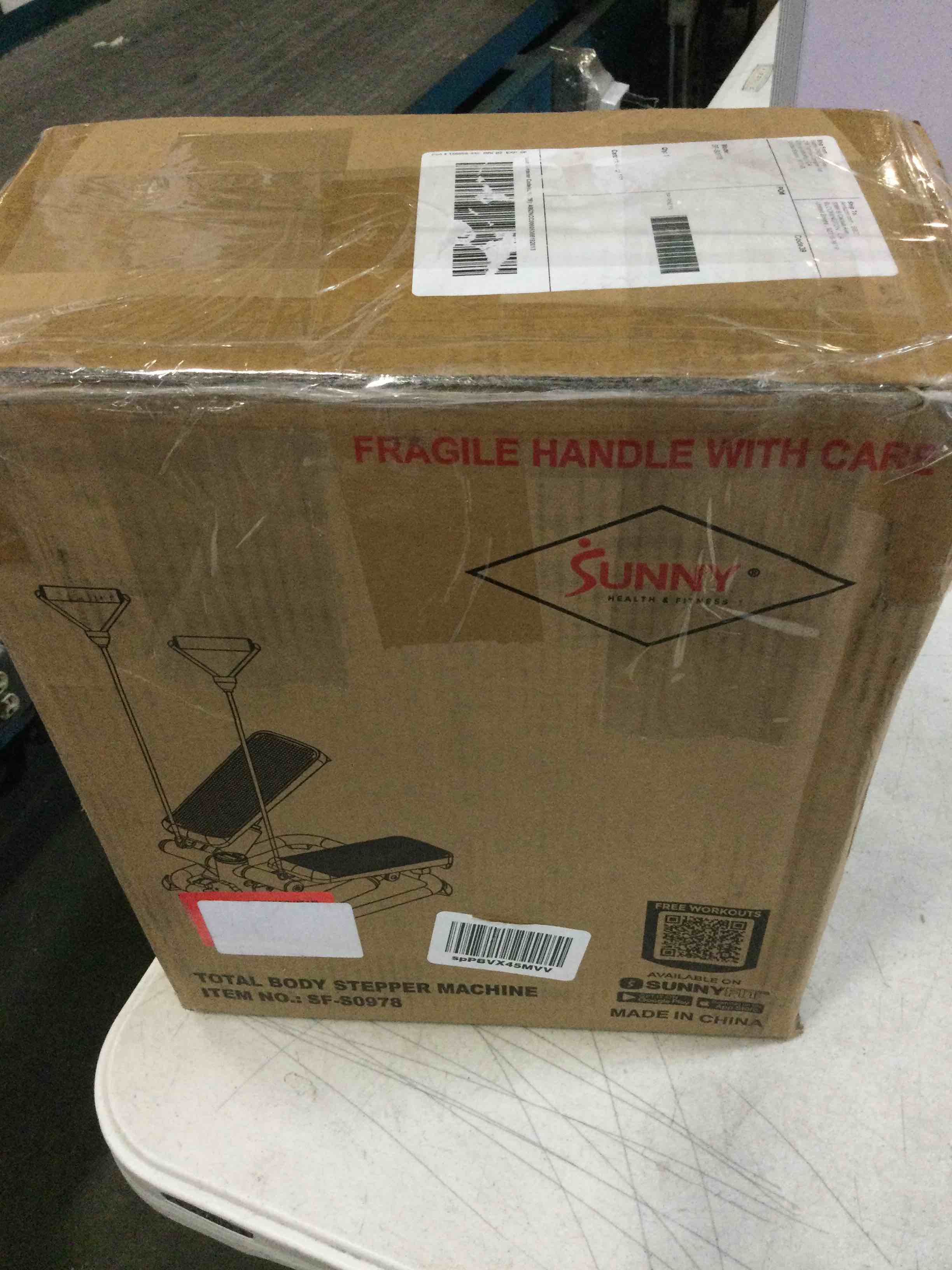 https://s3.amazonaws.com/lotting-images-prod/bidfta/BLU5440155_1698776715487.jpeg