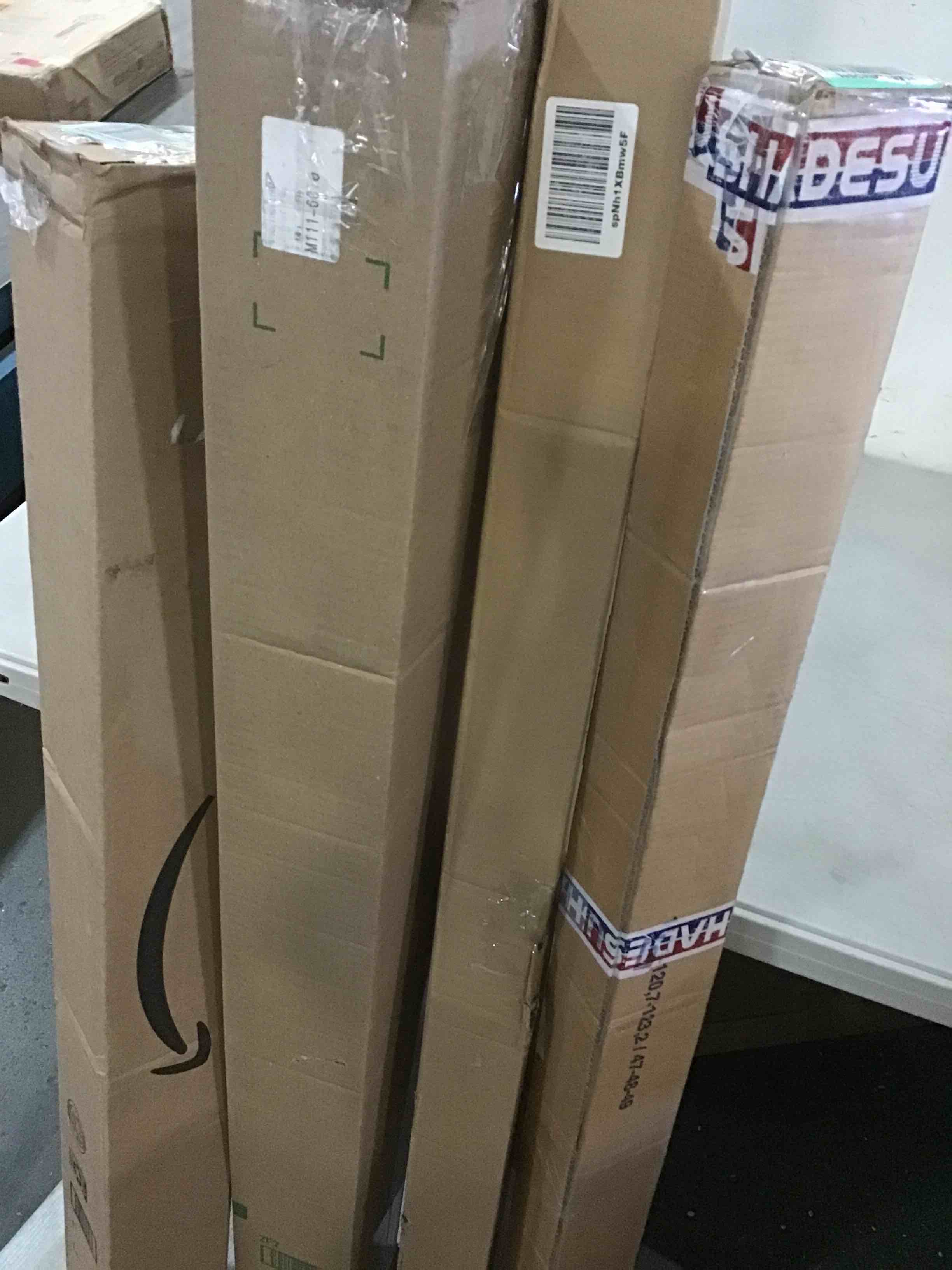 Assorted of Products for the Maintenance or Decoration of the Home (it can include a variety of sizes and models)