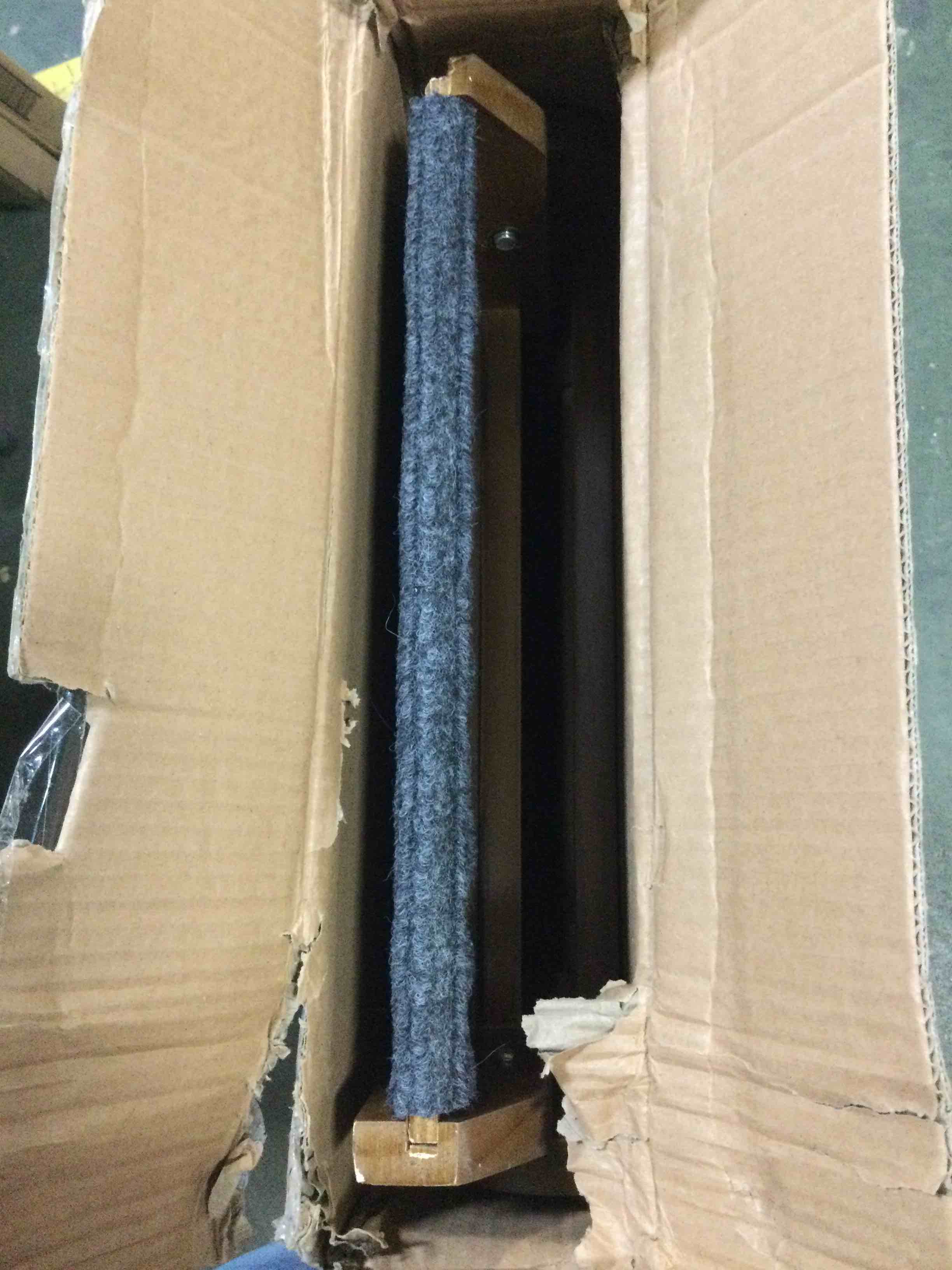 https://s3.amazonaws.com/lotting-images-prod/bidfta/BLU5440818_1699282512182.jpeg