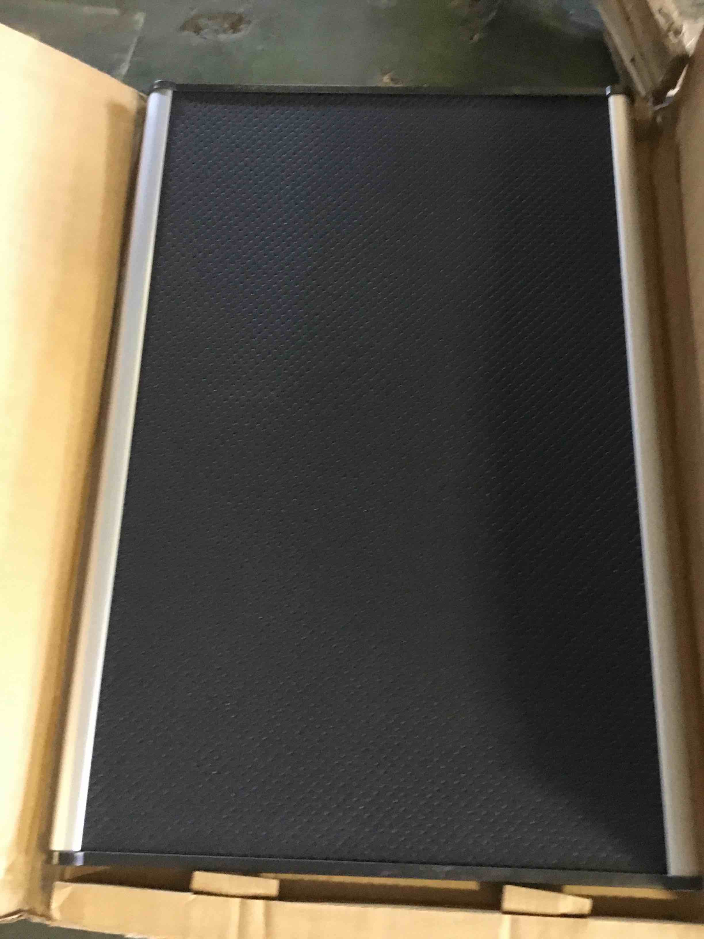 https://s3.amazonaws.com/lotting-images-prod/bidfta/BLU5441348_1698943804259.jpeg