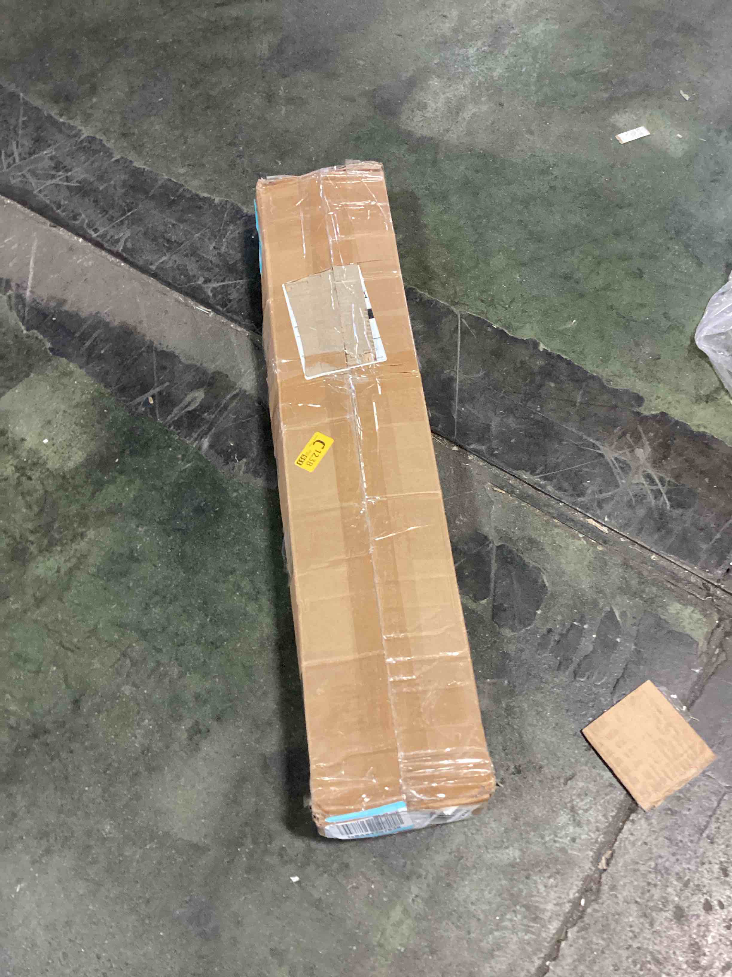 https://s3.amazonaws.com/lotting-images-prod/bidfta/BLU5441640_1699475000428.jpeg