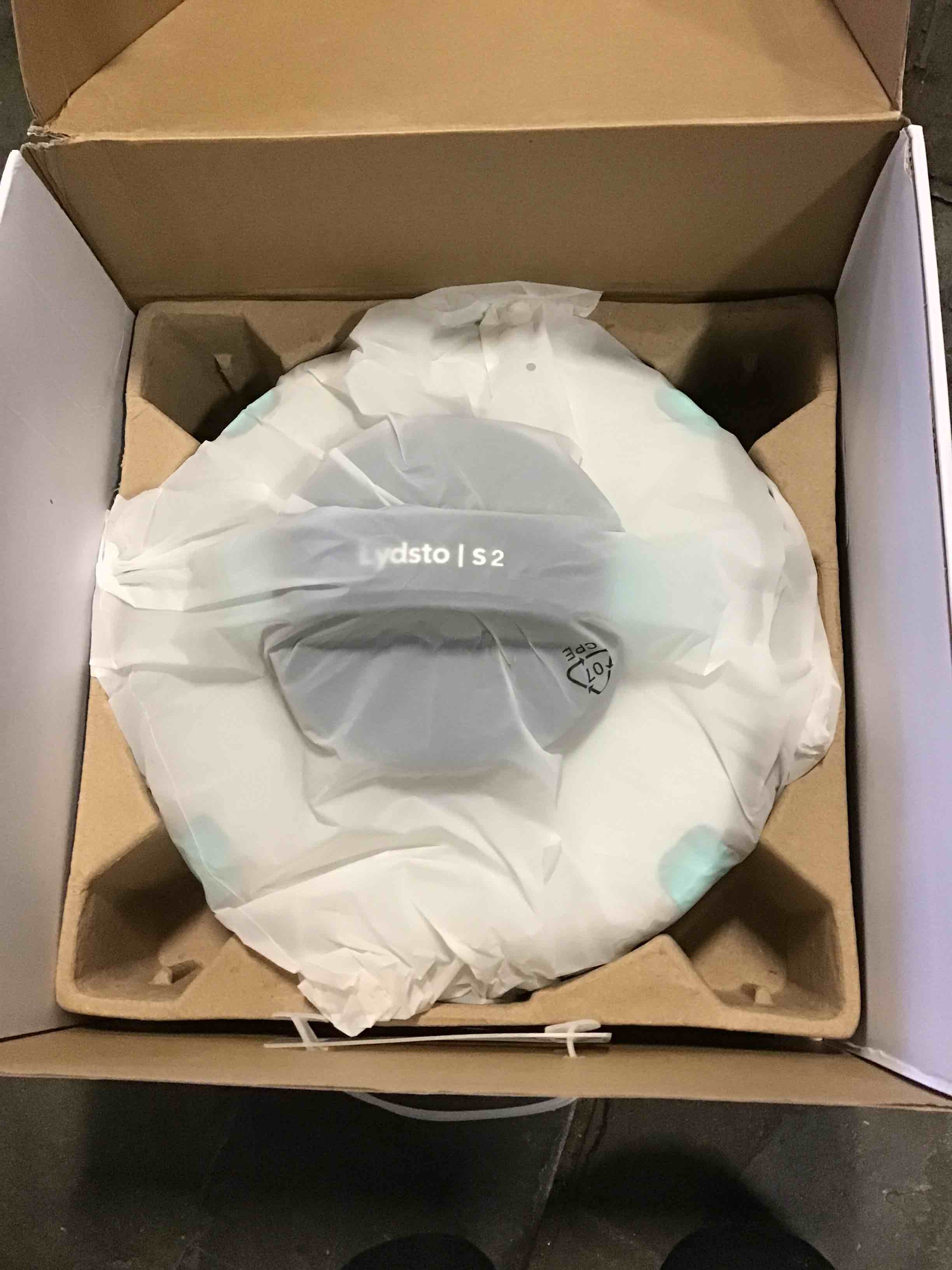 https://s3.amazonaws.com/lotting-images-prod/bidfta/BLU5441989_1699907677841.jpeg