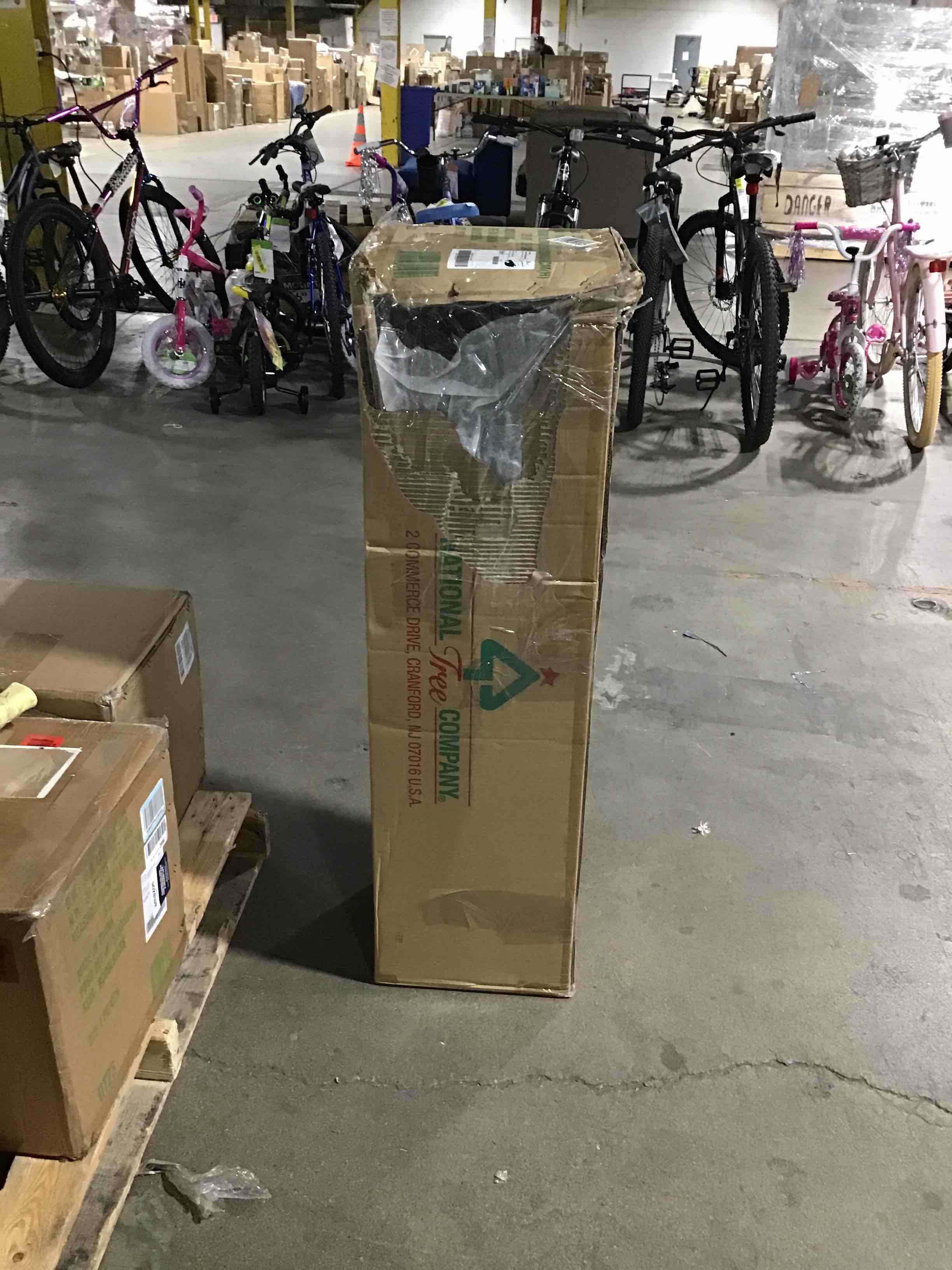https://s3.amazonaws.com/lotting-images-prod/bidfta/BLU5442278_1701191407251.jpeg
