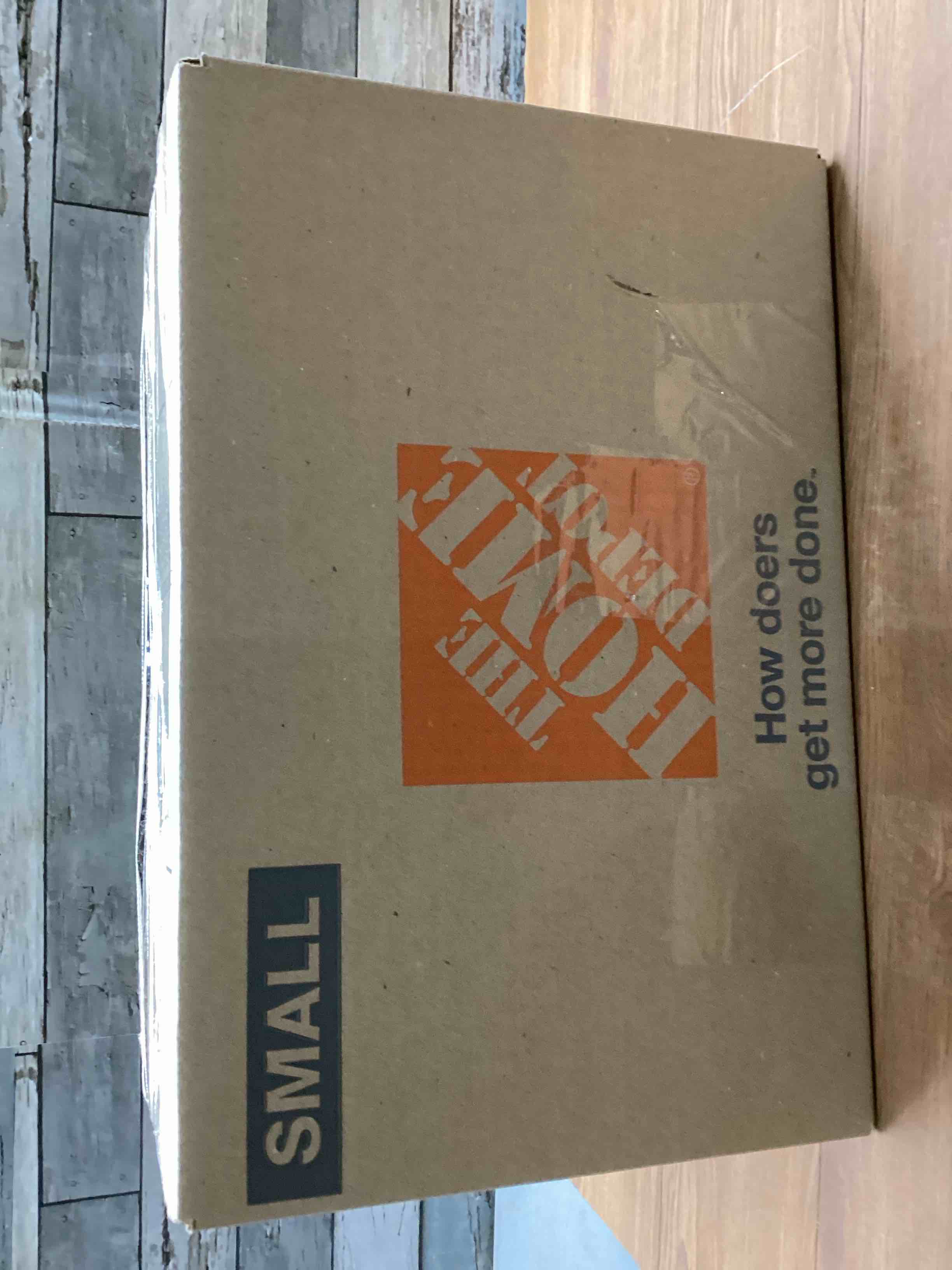 https://s3.amazonaws.com/lotting-images-prod/bidfta/BLU5444902_1702497860736.jpeg