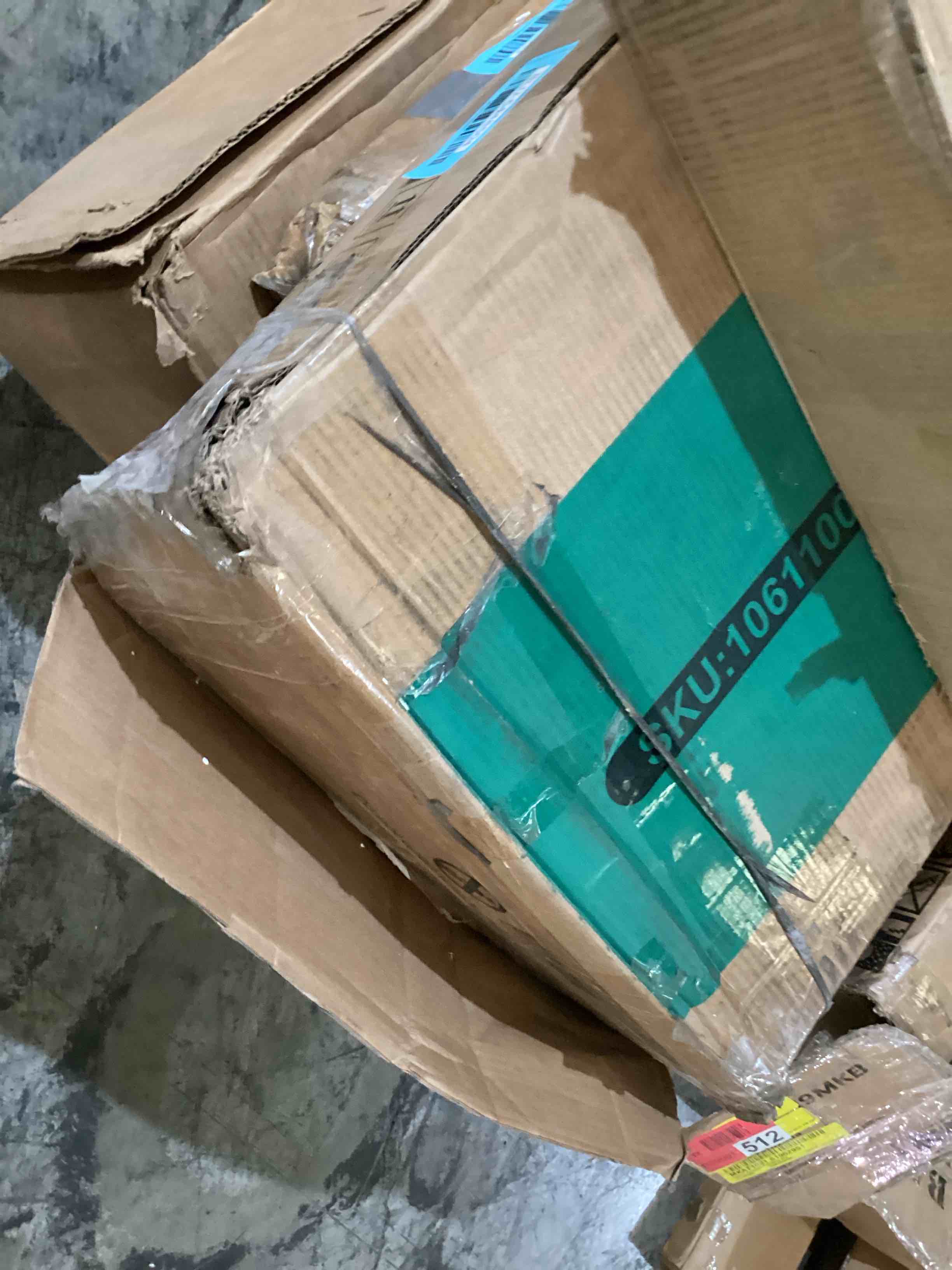 https://s3.amazonaws.com/lotting-images-prod/bidfta/BLU5448504_1720442329895.jpeg