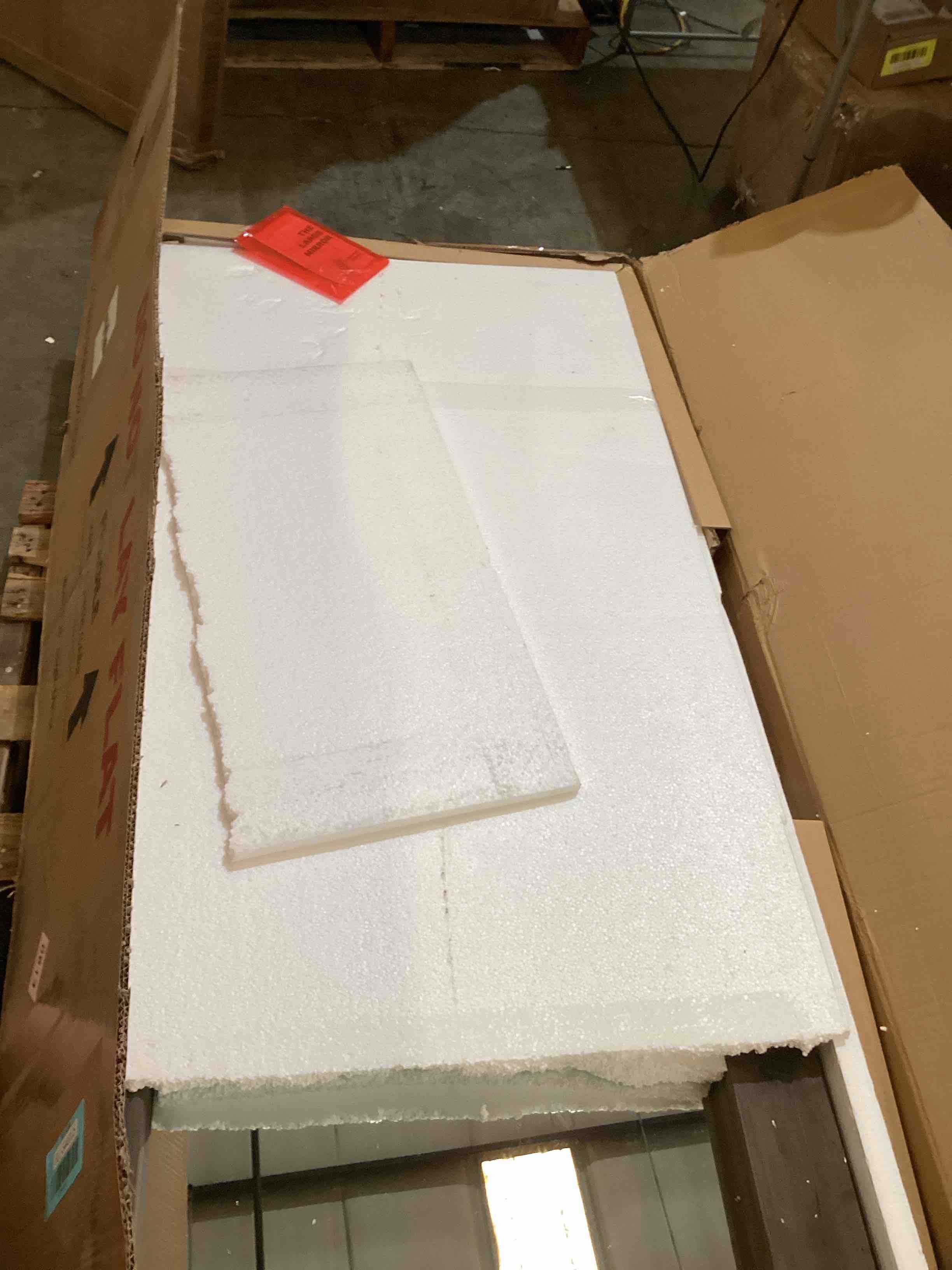 https://s3.amazonaws.com/lotting-images-prod/bidfta/BLU5449105_1721839895379.jpeg