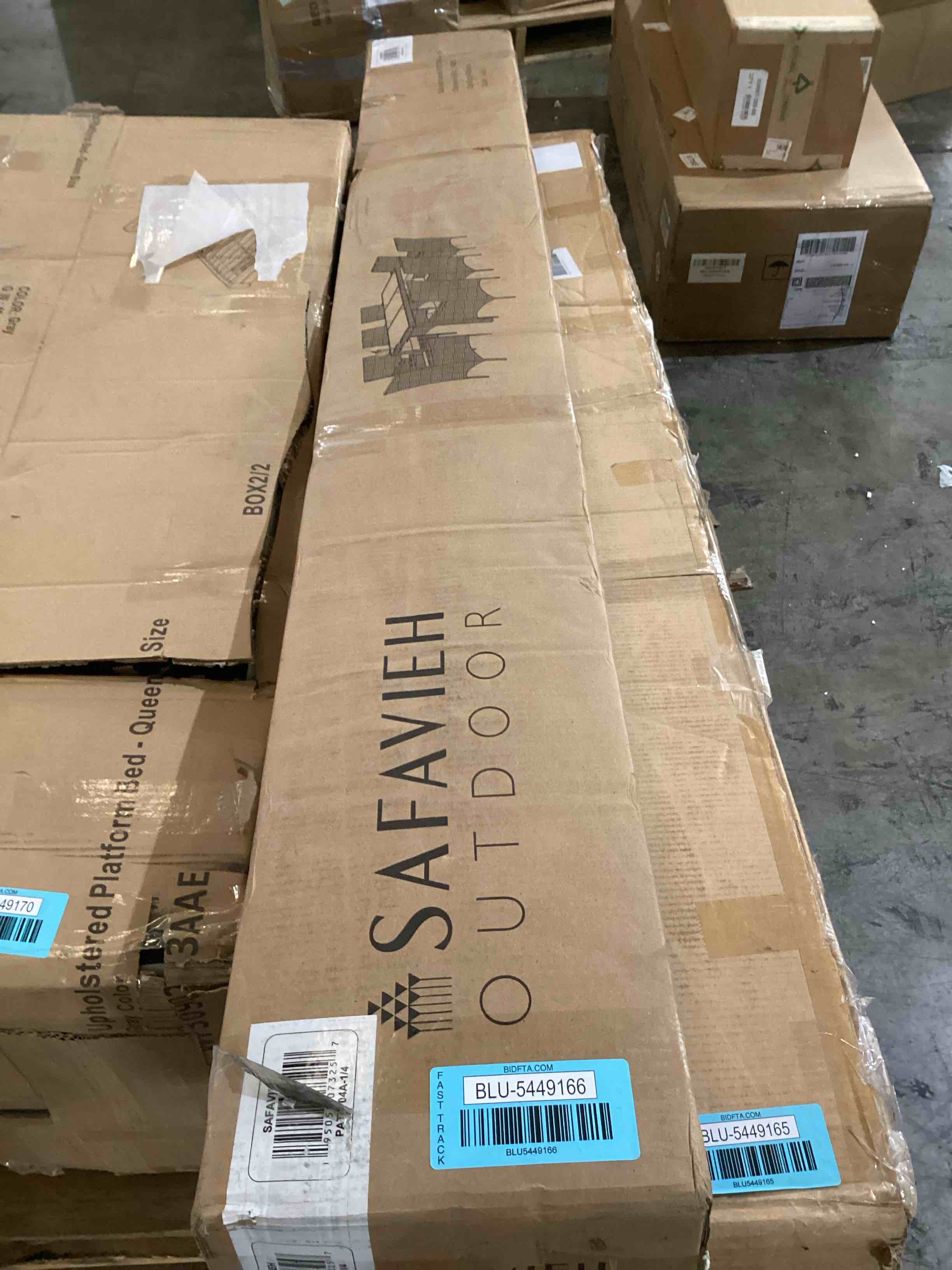 https://s3.amazonaws.com/lotting-images-prod/bidfta/BLU5449166_1722266817344.jpeg