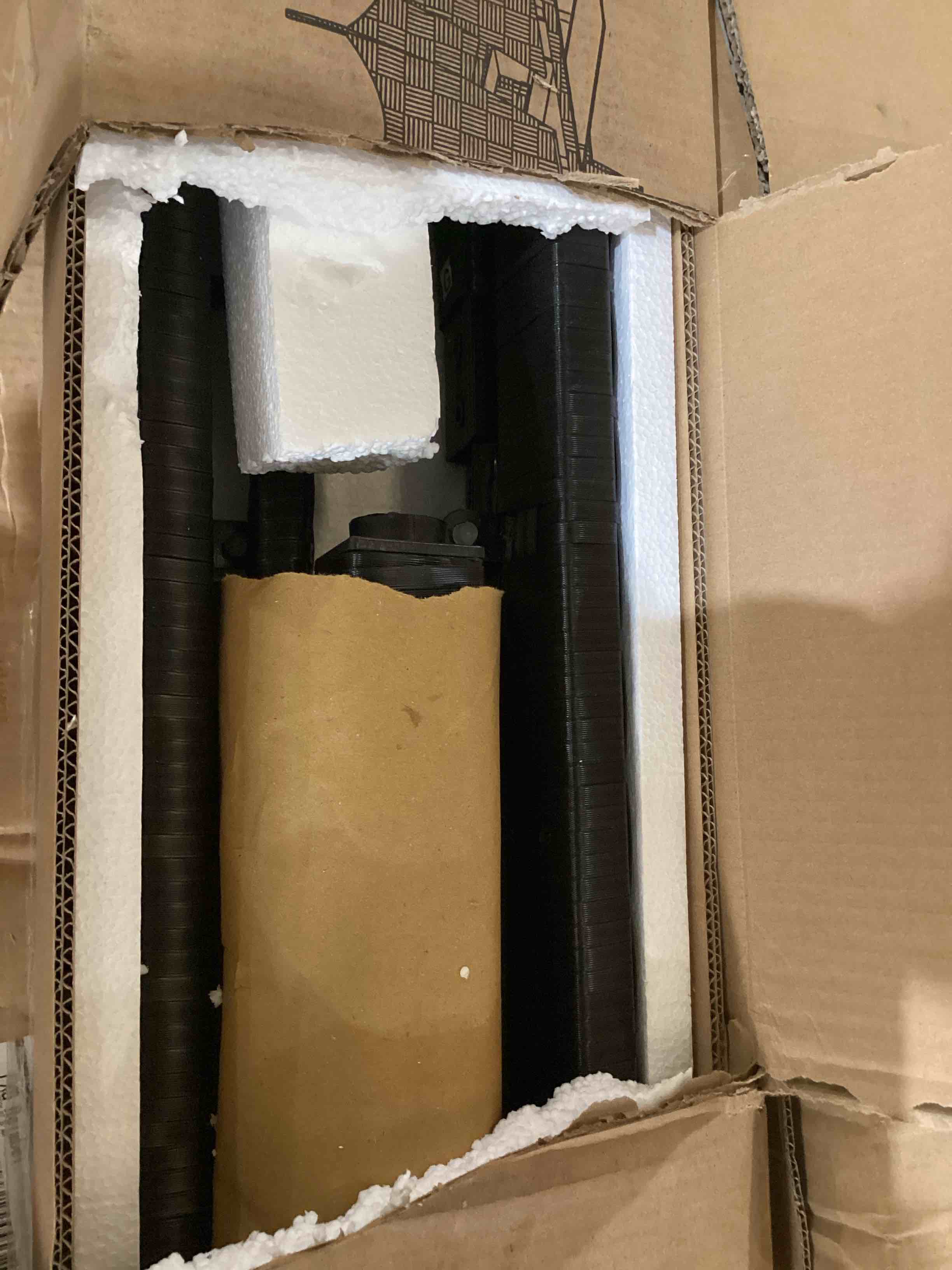 https://s3.amazonaws.com/lotting-images-prod/bidfta/BLU5449166_1722266854418.jpeg