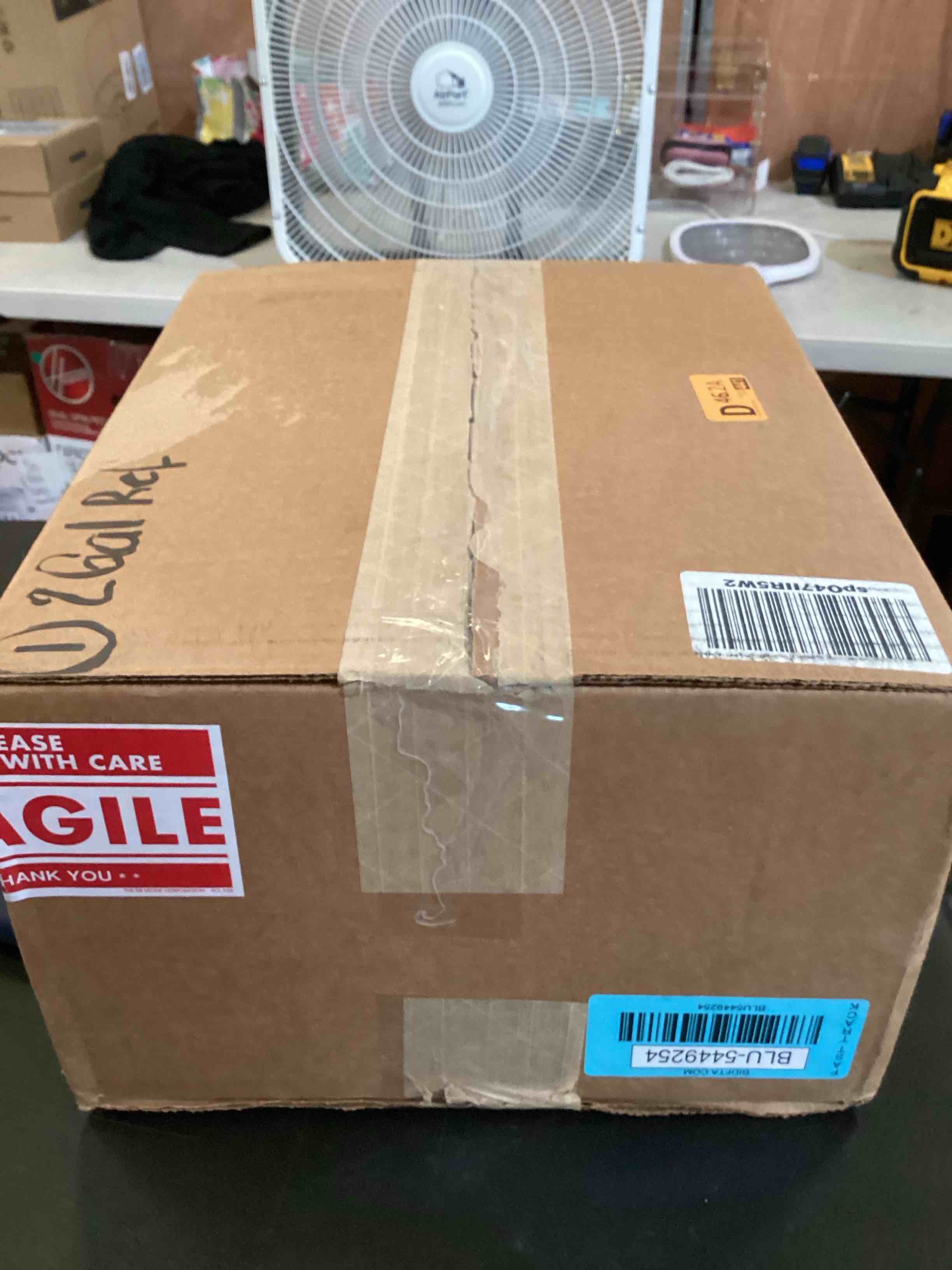 https://s3.amazonaws.com/lotting-images-prod/bidfta/BLU5449254_1722975155135.jpeg