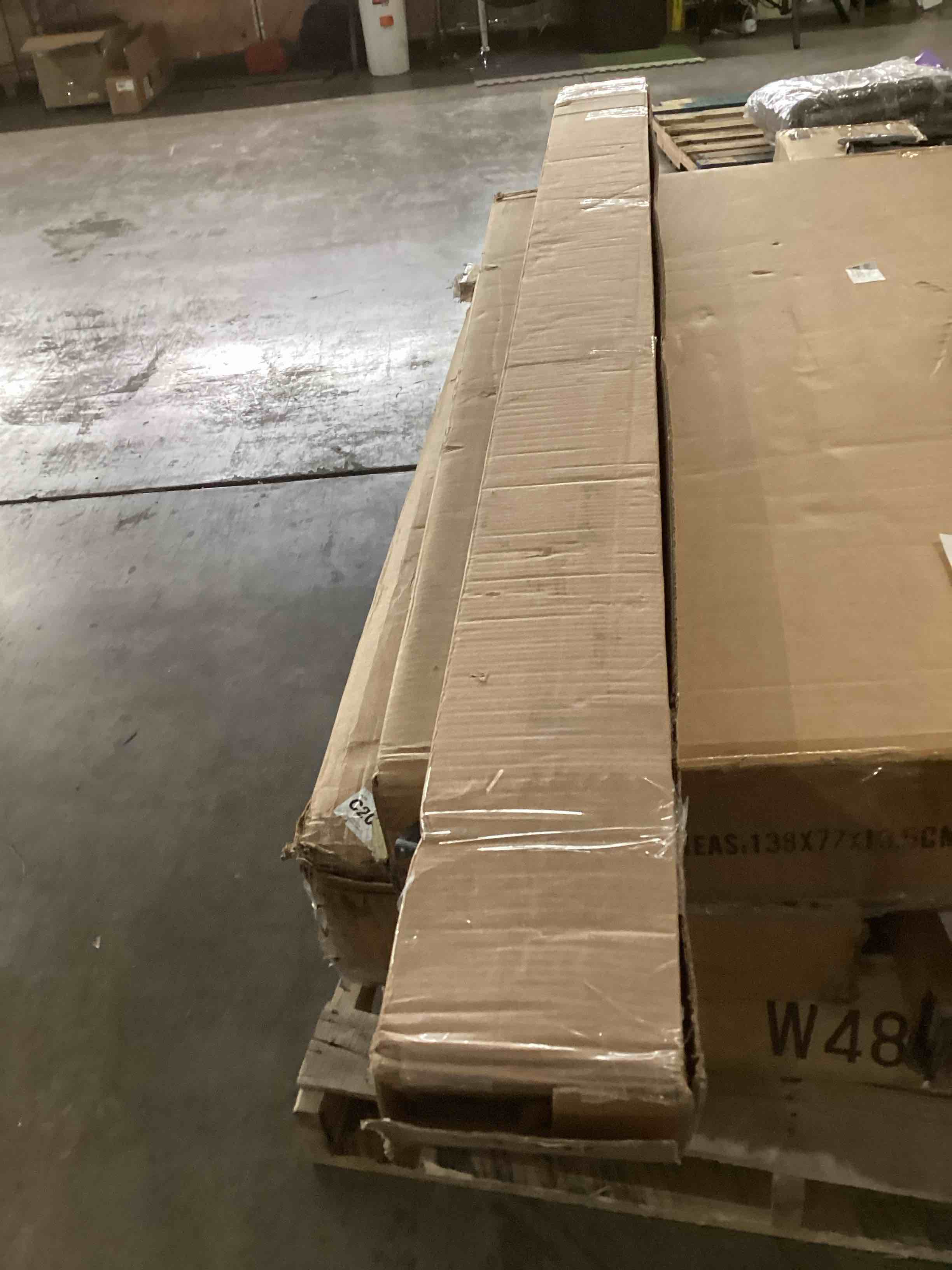 https://s3.amazonaws.com/lotting-images-prod/bidfta/BLU5450537_1710245871007.jpeg