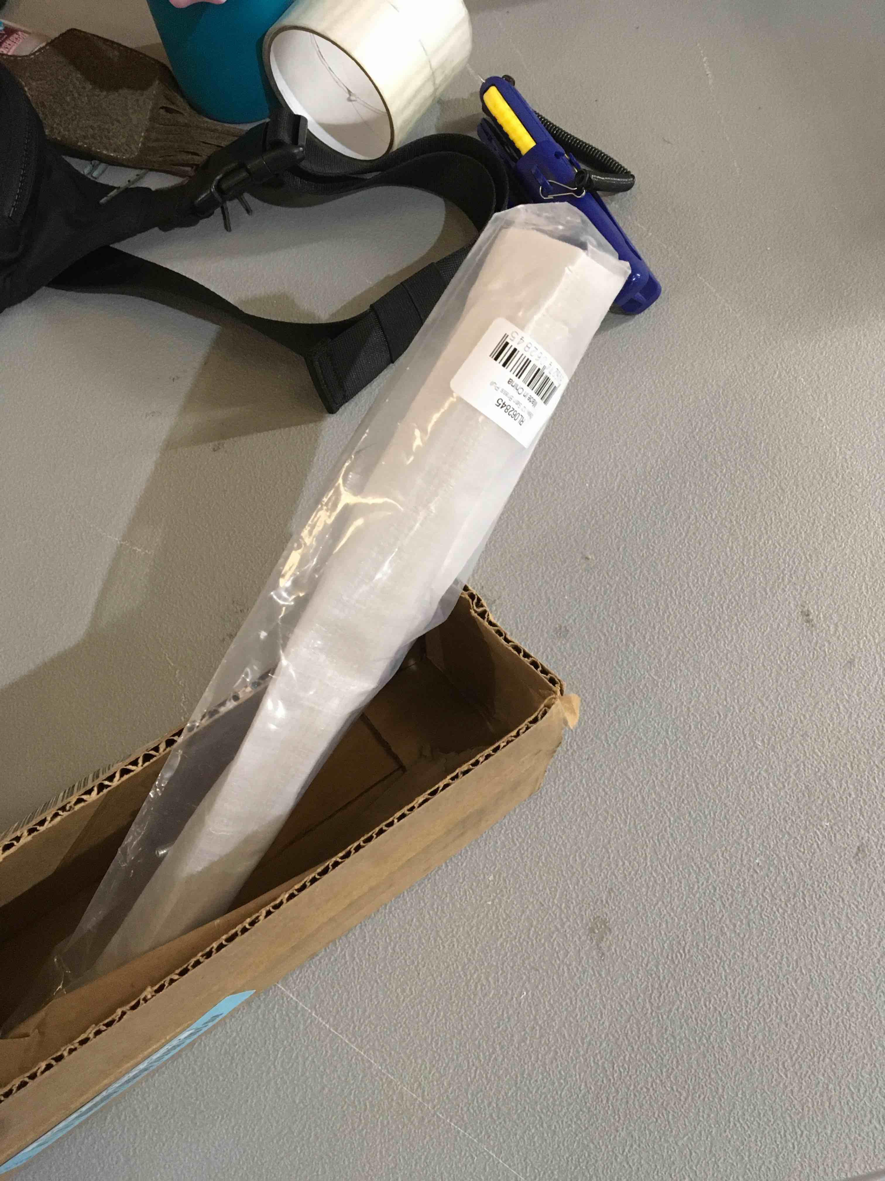 https://s3.amazonaws.com/lotting-images-prod/bidfta/BLU5451230_1713881495892.jpeg