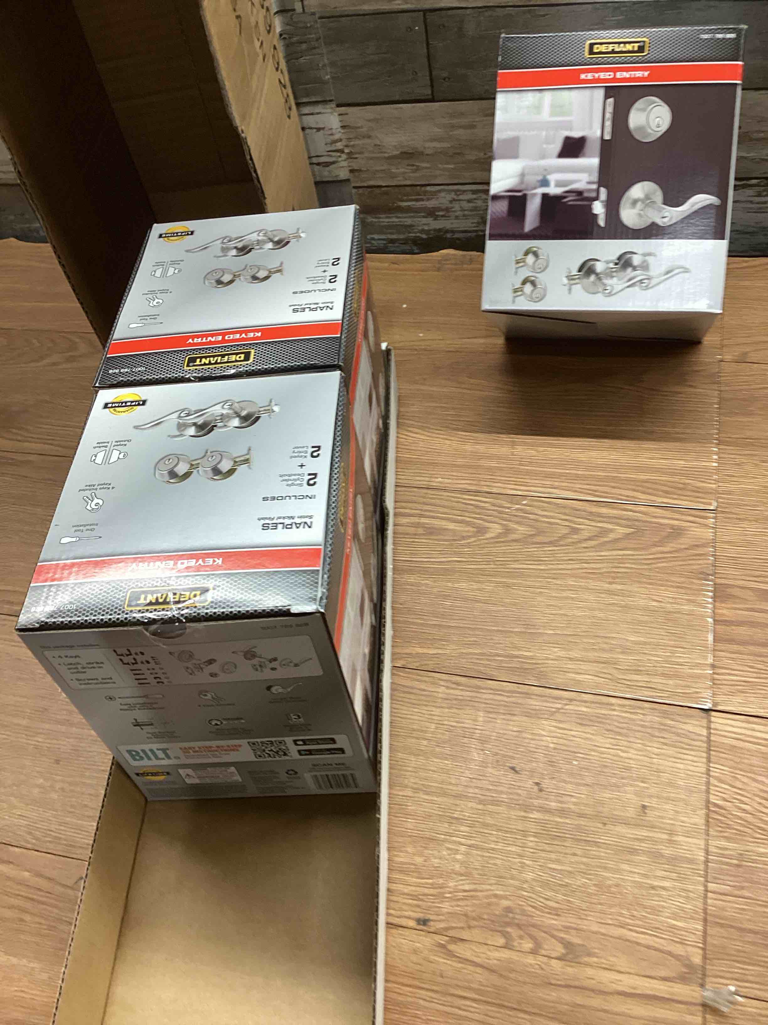 https://s3.amazonaws.com/lotting-images-prod/bidfta/BLU5451900_1708002590439.jpeg