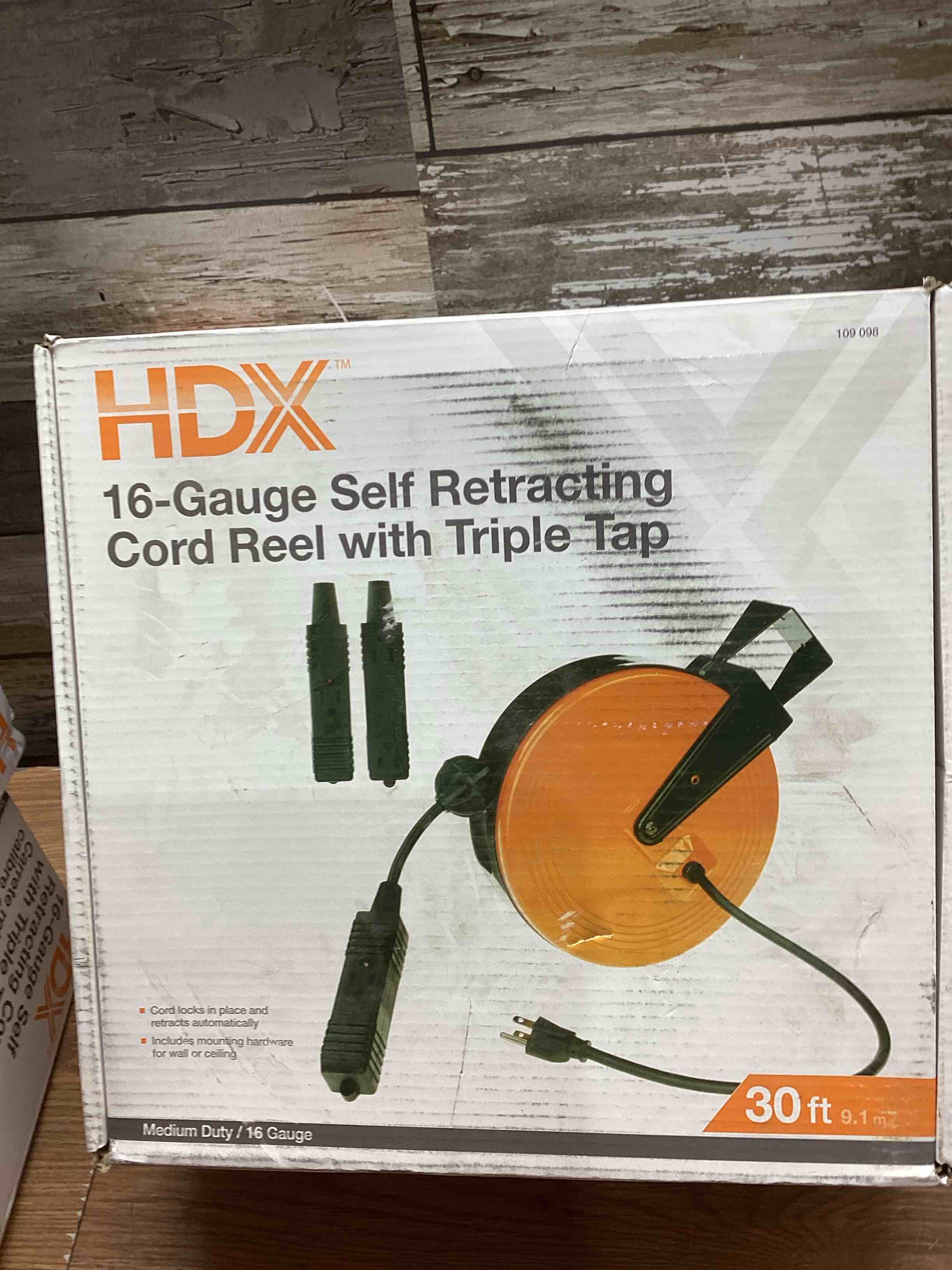 https://s3.amazonaws.com/lotting-images-prod/bidfta/BLU5452062_1708445363943.jpeg