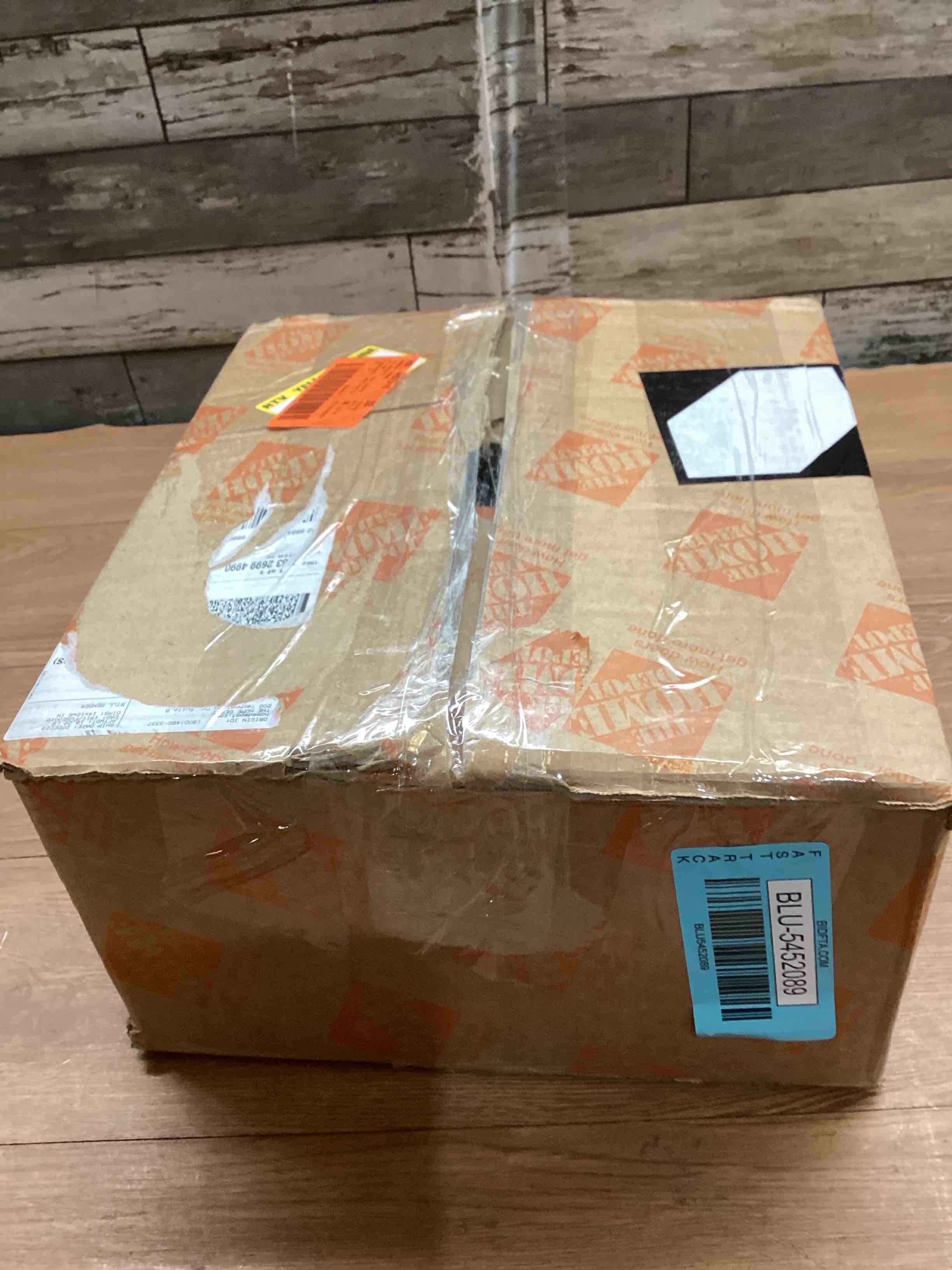 https://s3.amazonaws.com/lotting-images-prod/bidfta/BLU5452089_1708453706202.jpeg