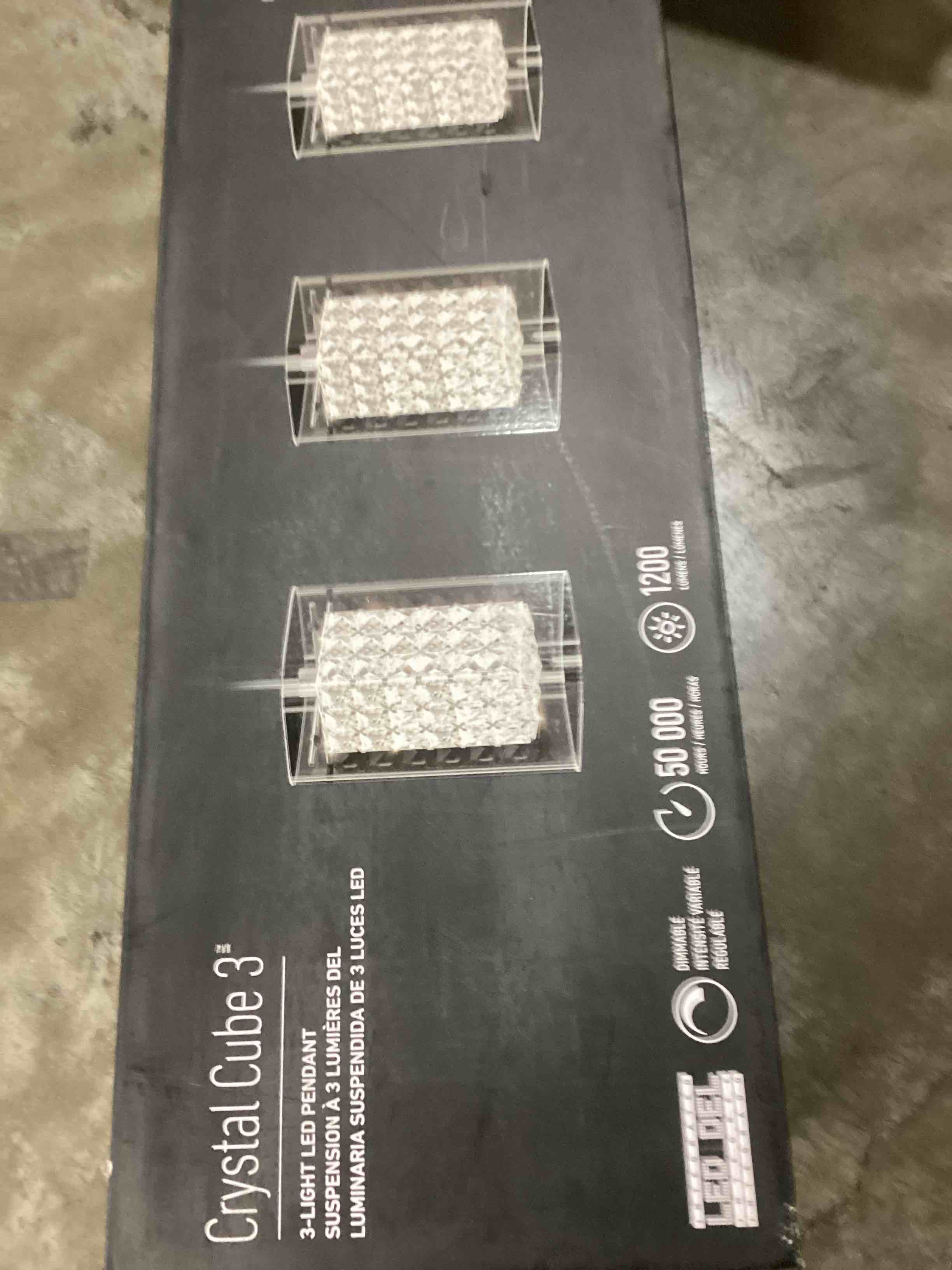 https://s3.amazonaws.com/lotting-images-prod/bidfta/BLU5453226_1706102590726.jpeg