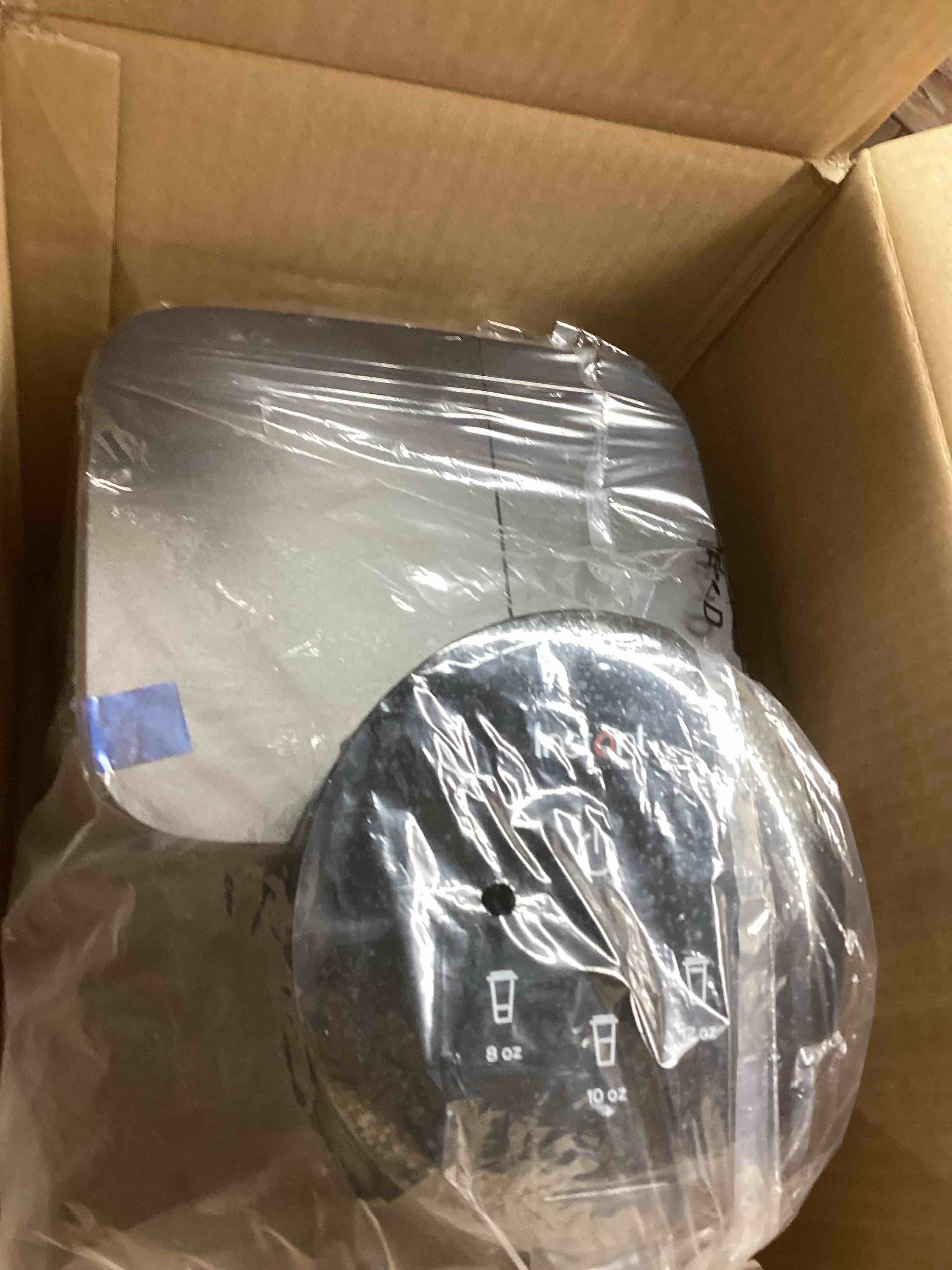 https://s3.amazonaws.com/lotting-images-prod/bidfta/BLU5453779_1706622169269.jpeg