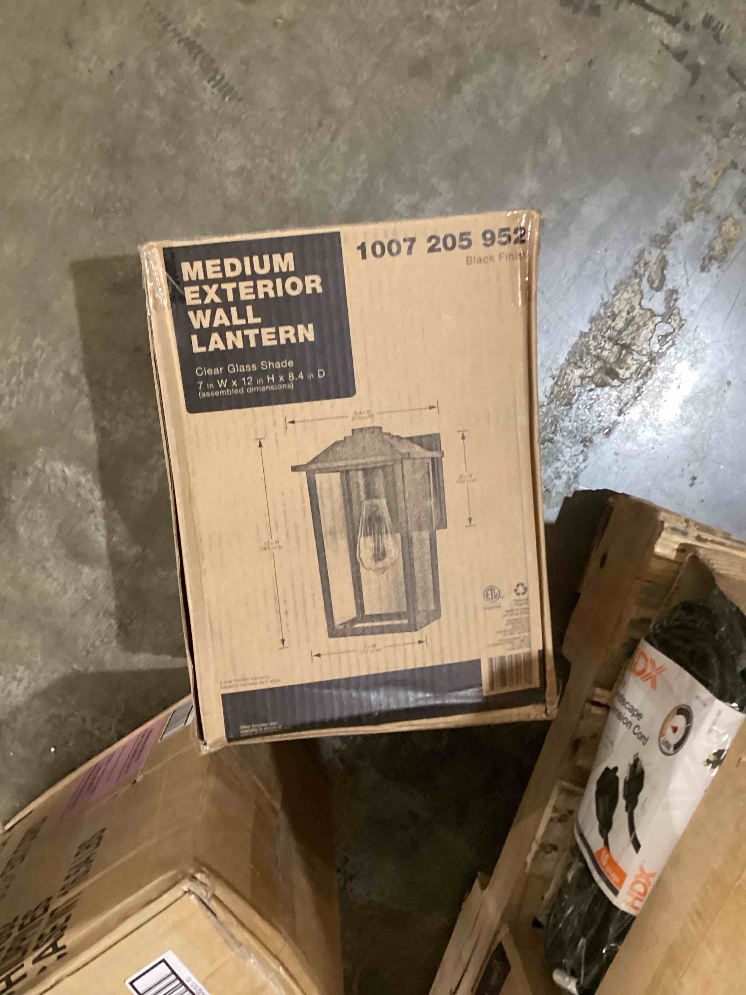 https://s3.amazonaws.com/lotting-images-prod/bidfta/BLU5454719_1708700172829.jpeg