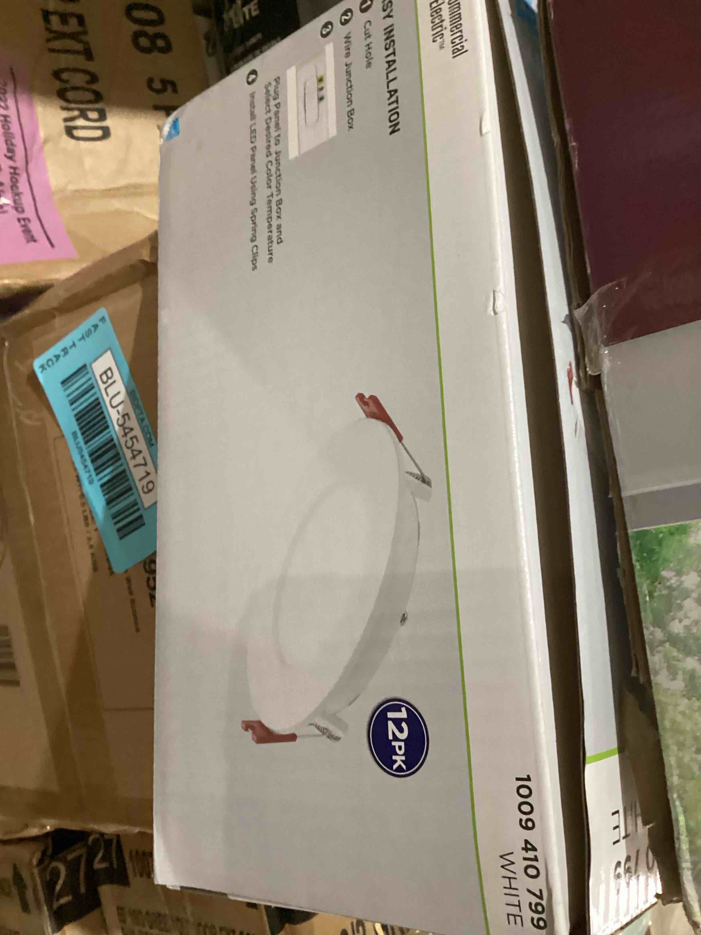 https://s3.amazonaws.com/lotting-images-prod/bidfta/BLU5454720_1708700207774.jpeg