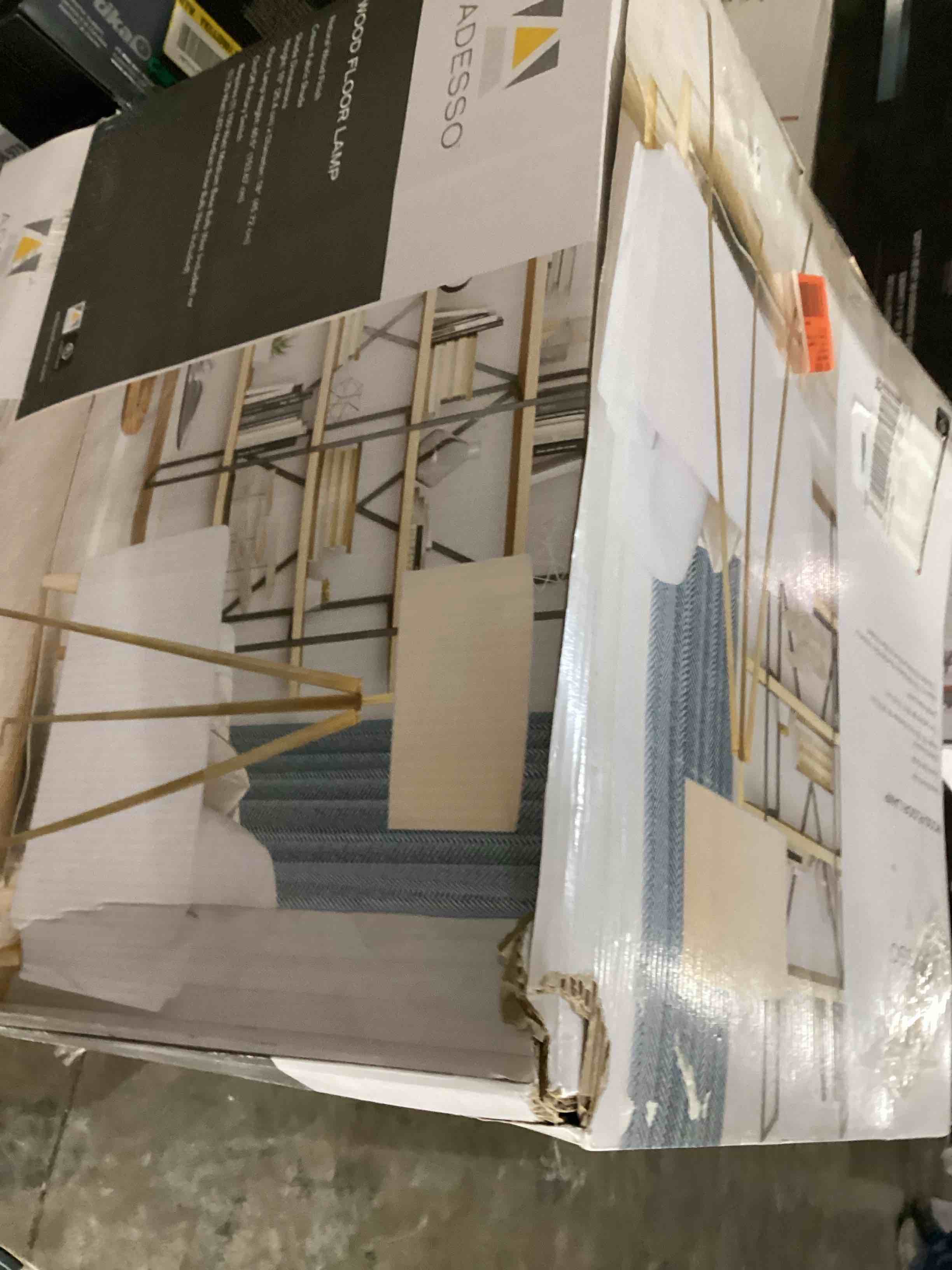 https://s3.amazonaws.com/lotting-images-prod/bidfta/BLU5454908_1708956939828.jpeg