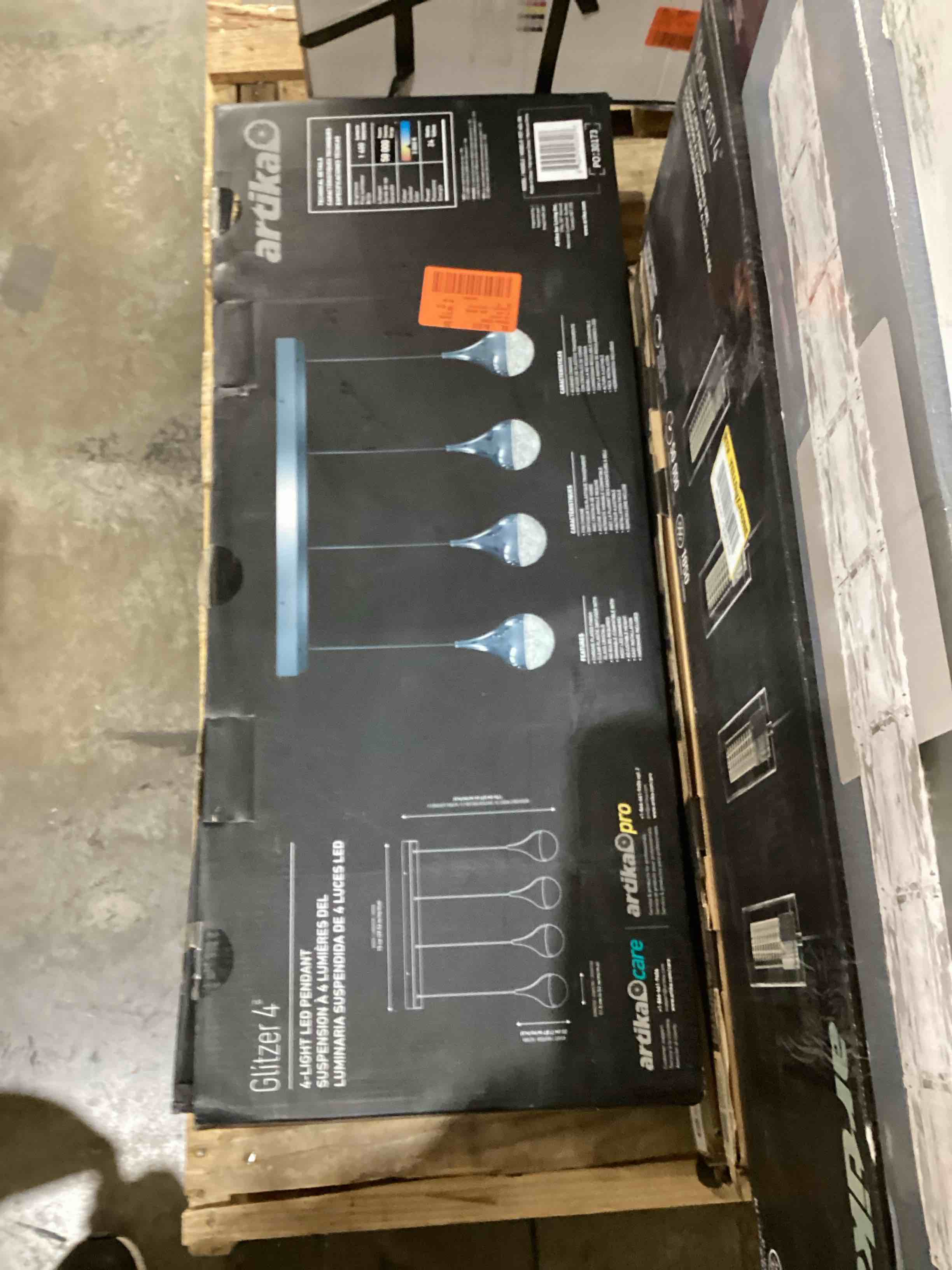https://s3.amazonaws.com/lotting-images-prod/bidfta/BLU5454913_1708957006105.jpeg