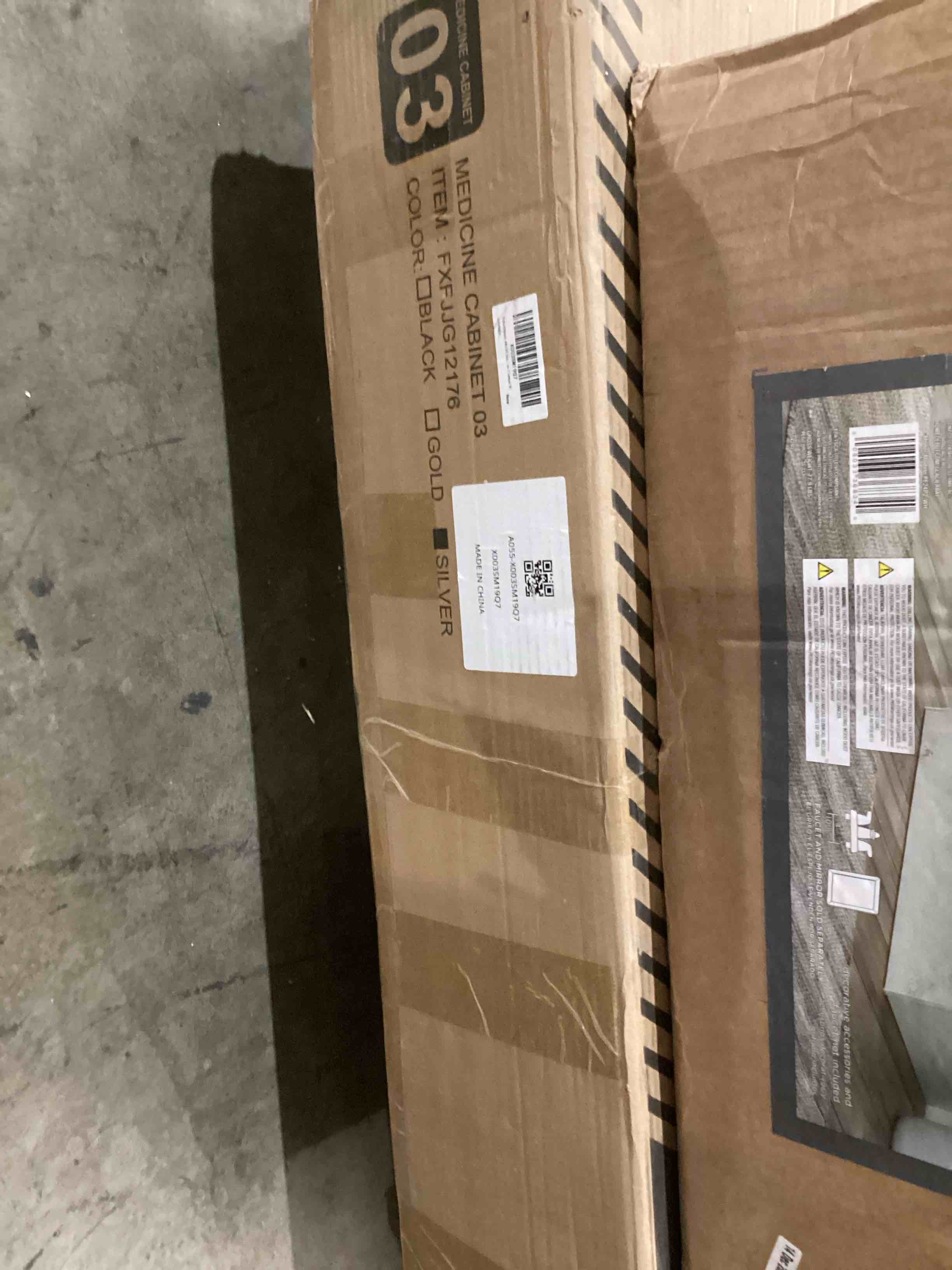 https://s3.amazonaws.com/lotting-images-prod/bidfta/BLU5455023_1709129133969.jpeg